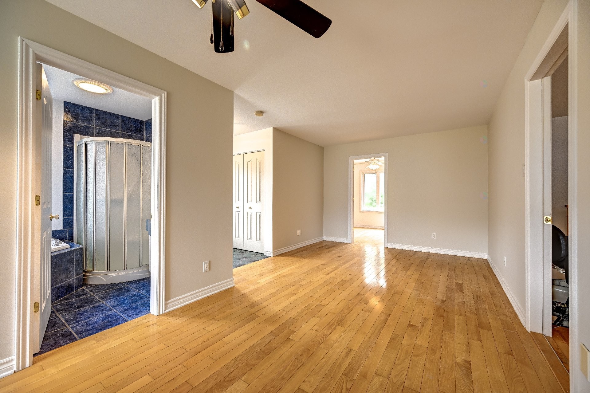 









120


Ch. de la Côte S.

,
Boisbriand,




QC
J7E4H5

