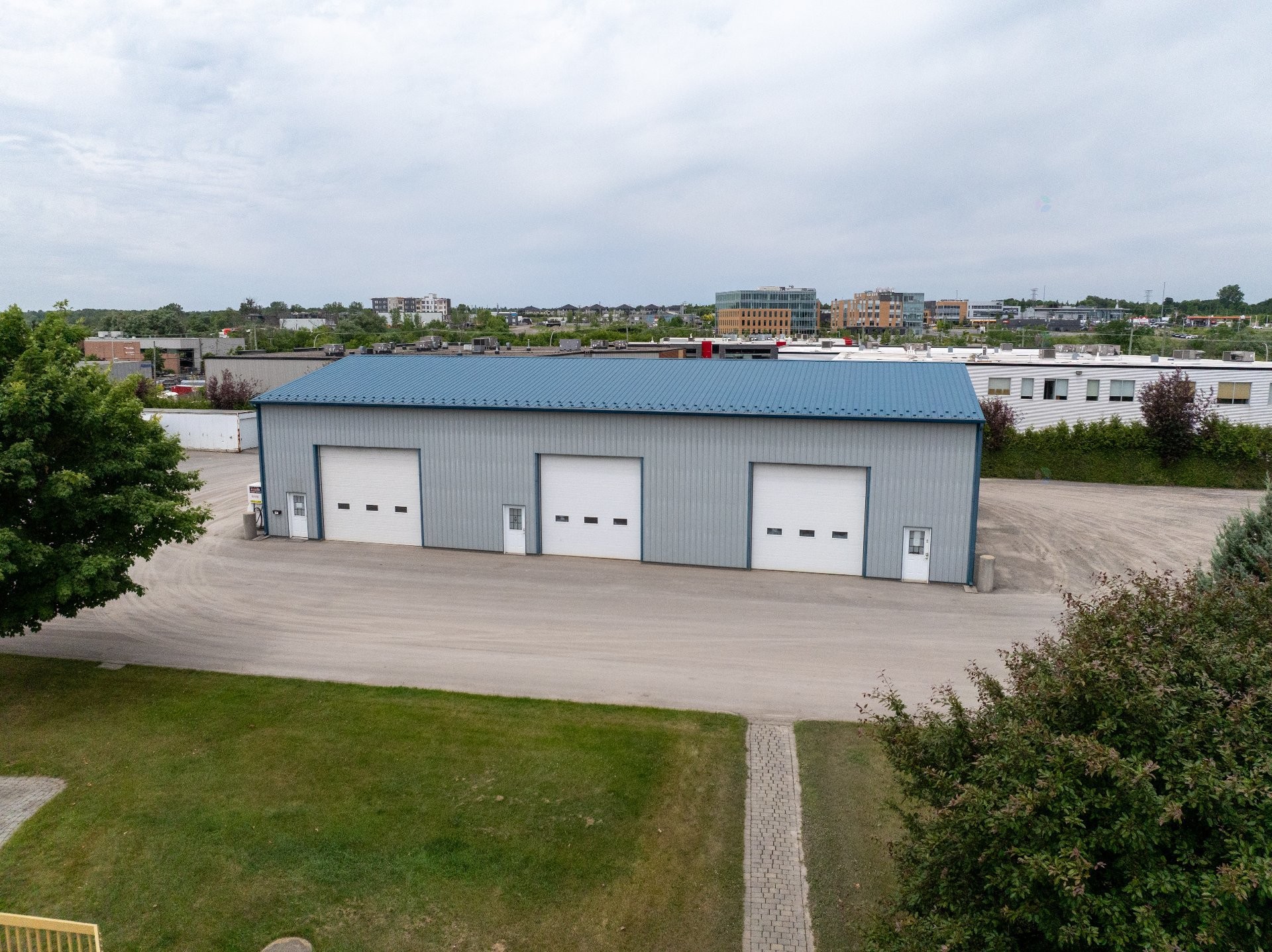 









120


Ch. de la Côte S.

,
Boisbriand,




QC
J7E4H5

