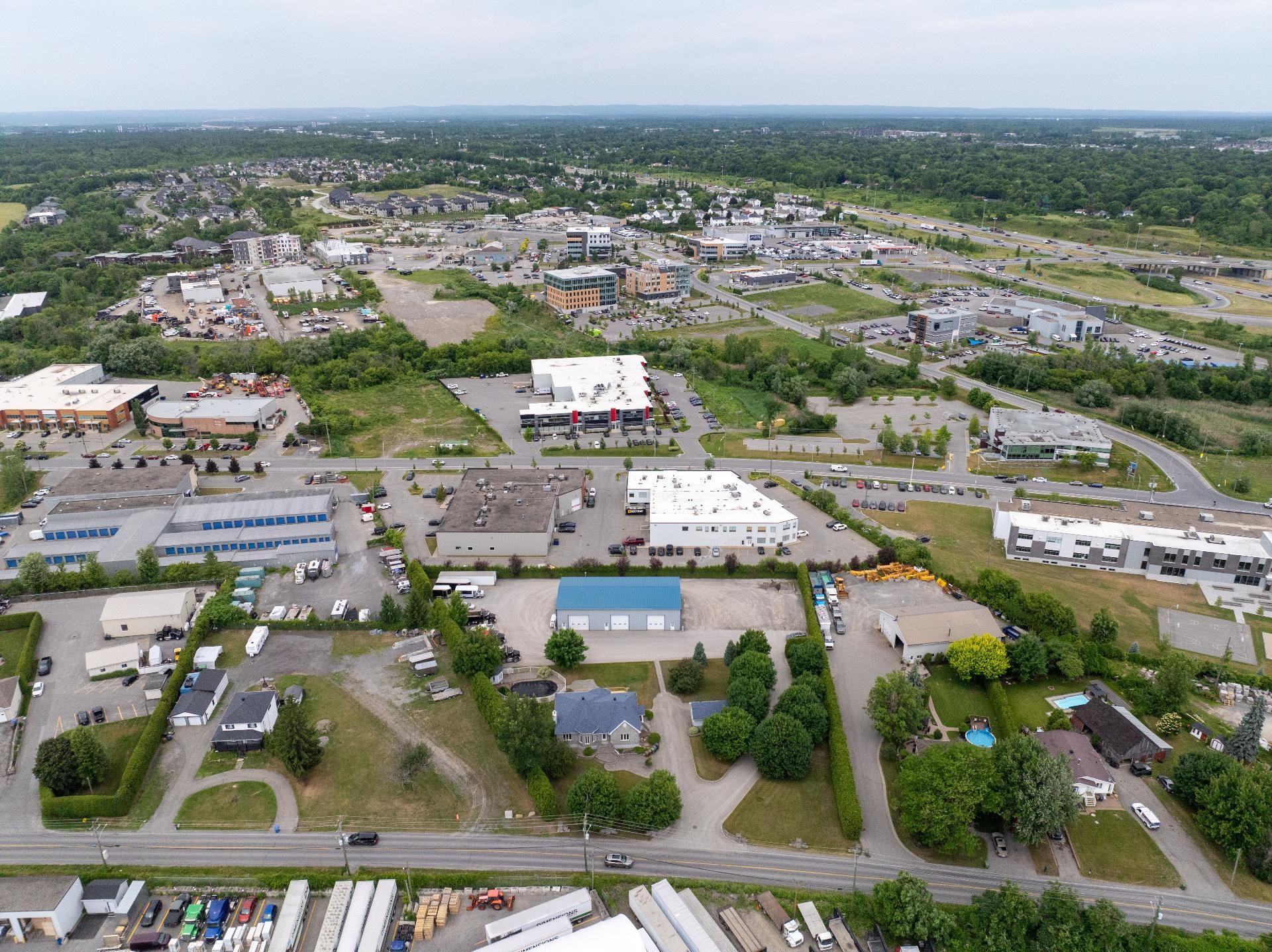 









120


Ch. de la Côte S.

,
Boisbriand,




QC
J7E4H5

