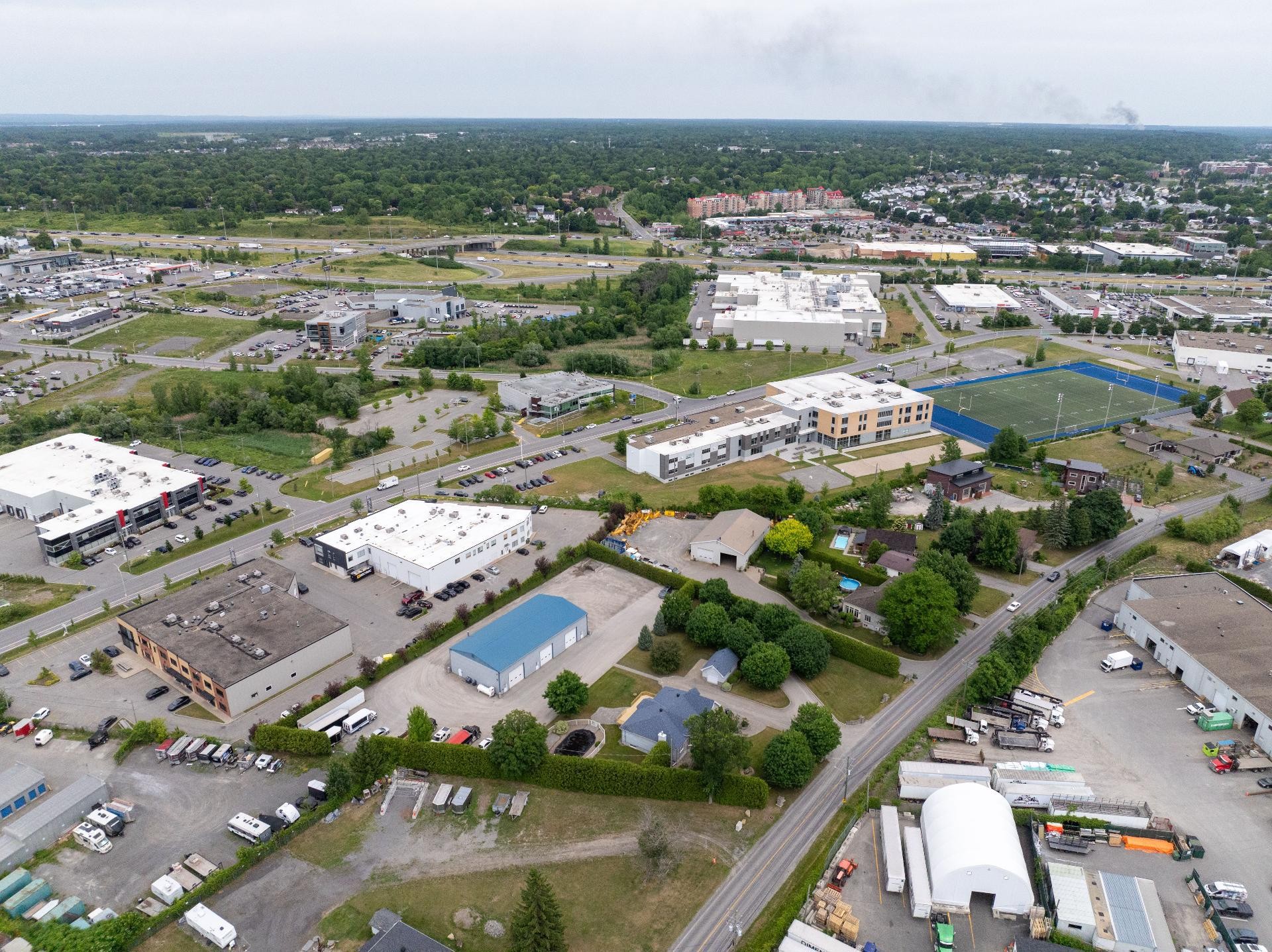









120


Ch. de la Côte S.

,
Boisbriand,




QC
J7E4H5


