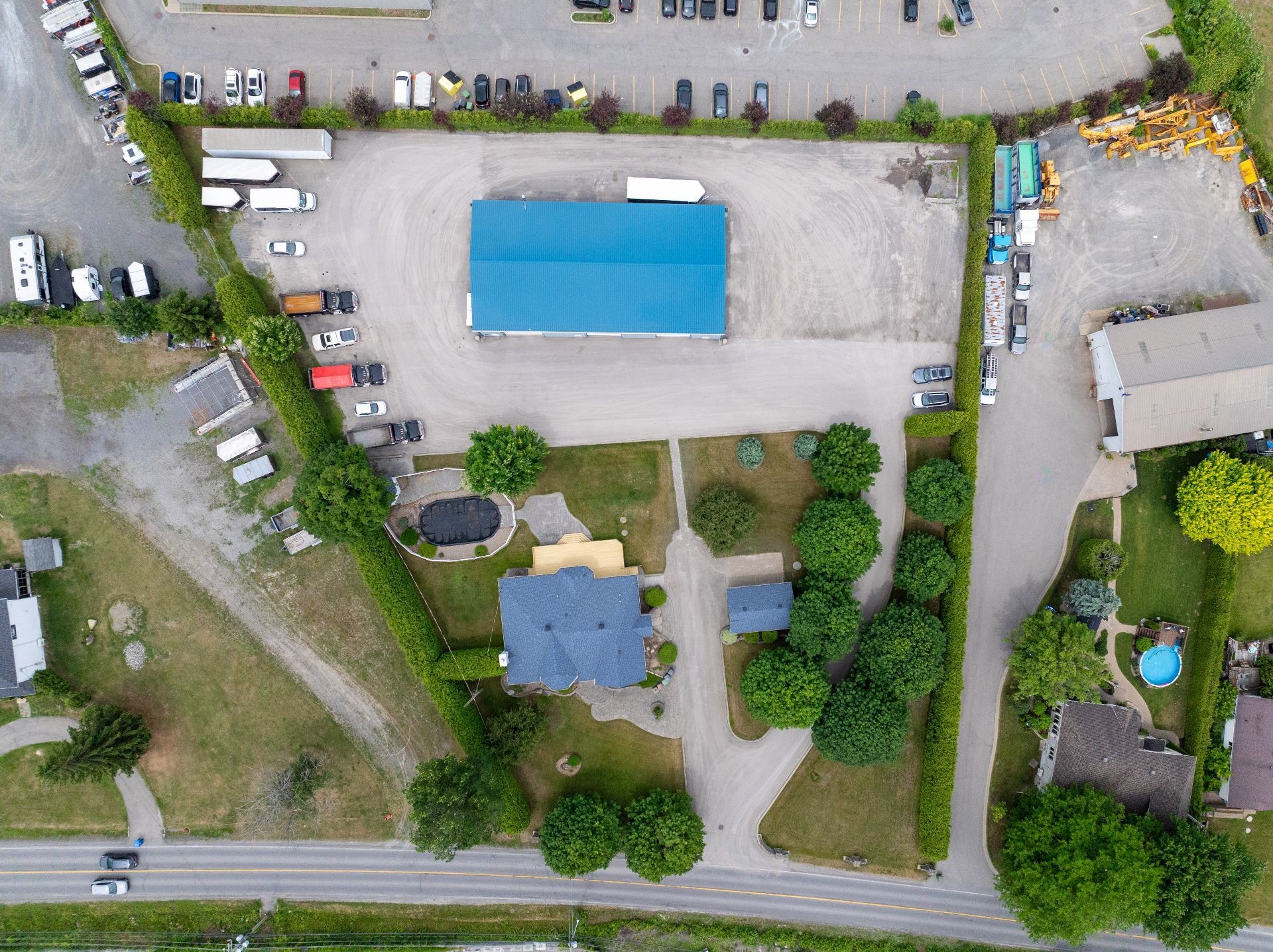 









120


Ch. de la Côte S.

,
Boisbriand,




QC
J7E4H5

