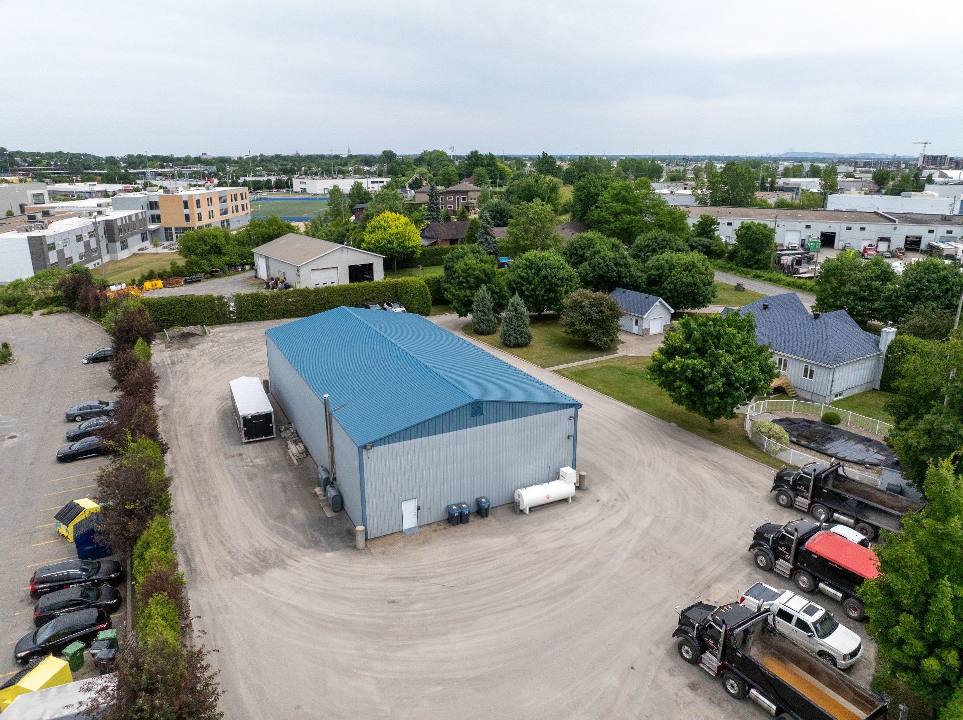 









120


Ch. de la Côte S.

,
Boisbriand,




QC
J7E4H5

