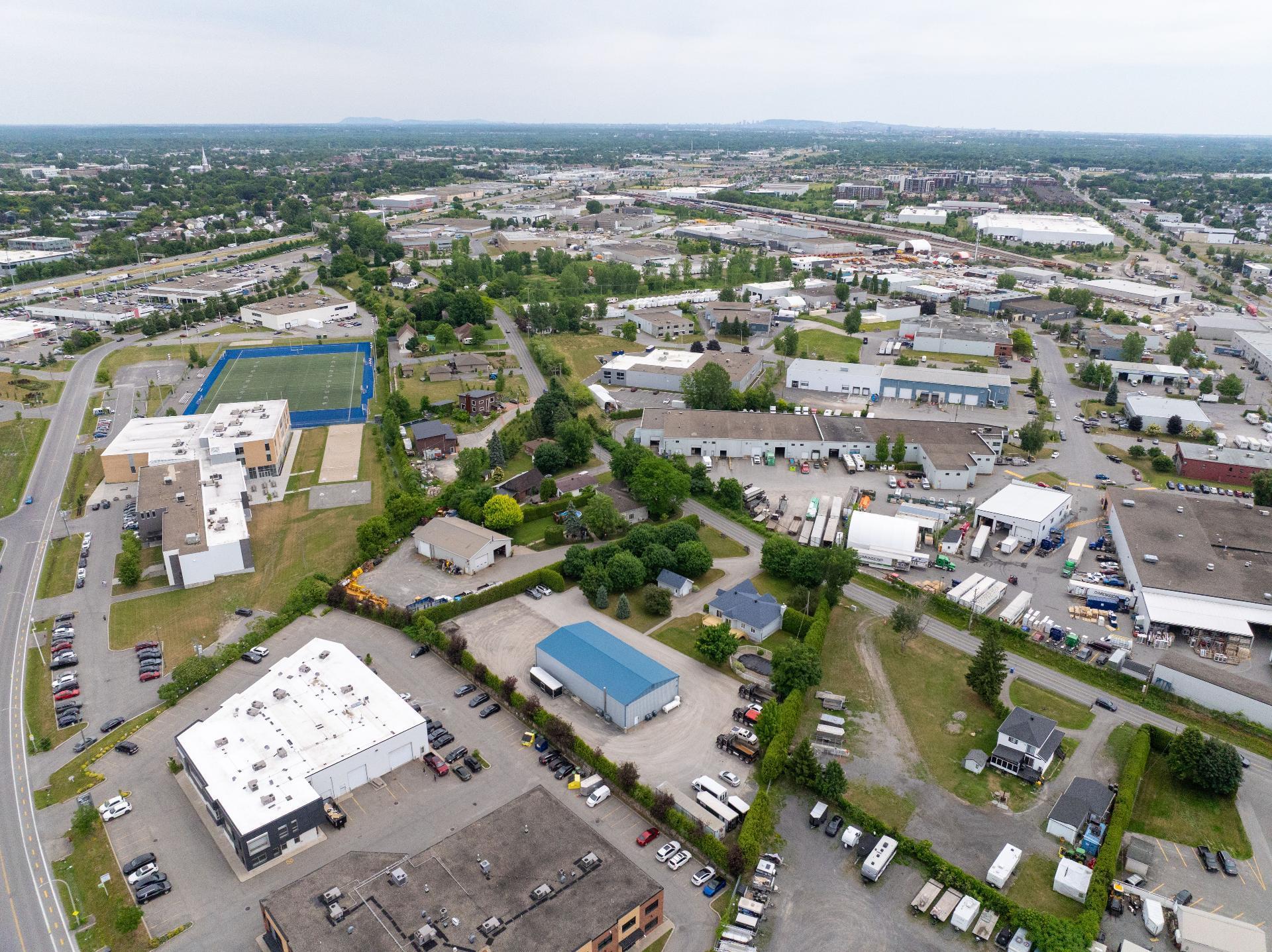 









120Z


Ch. de la Côte S.

,
Boisbriand,




QC
J7E4H5

