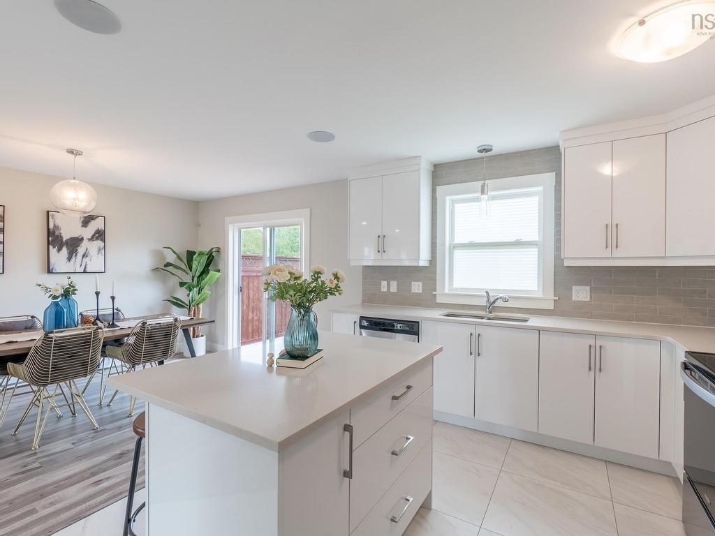 












46 Titanium Crescent

,
Halifax,




NS
B3P 0J3


