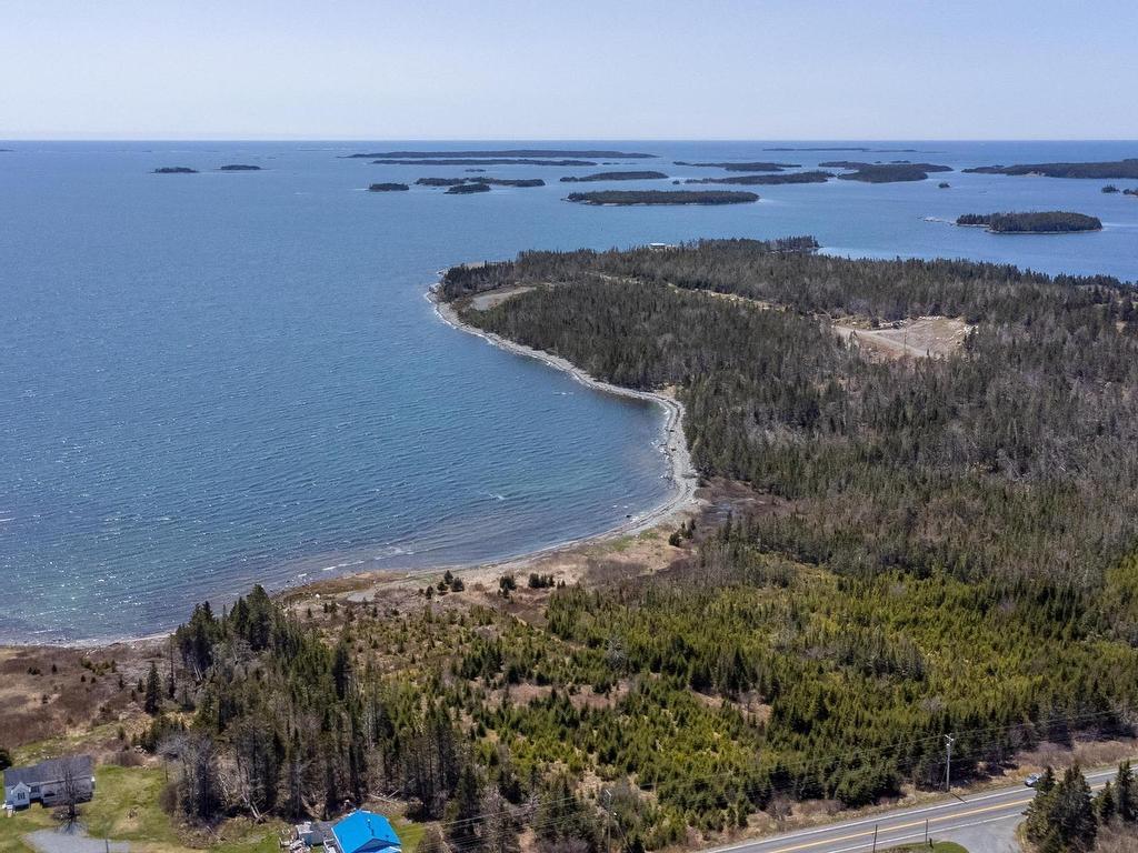 












Highway 7

,
Ecum Secum,







NS
B0J 2A0


