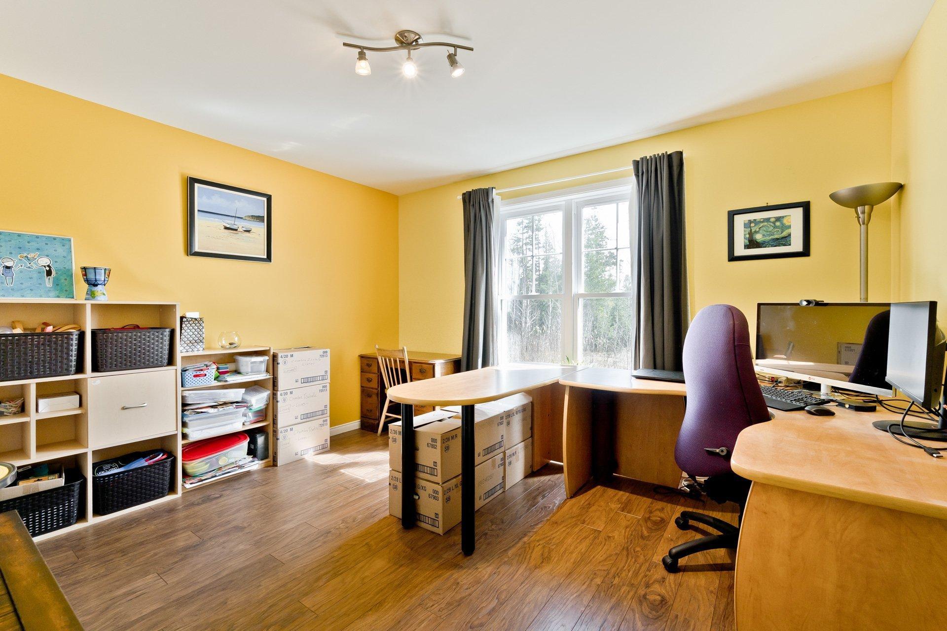 









1065


Rue du Val-des-Pruches

,
Sherbrooke (Brompton/Rock Forest/Saint-Élie/Deauville),




QC
J1N0A1

