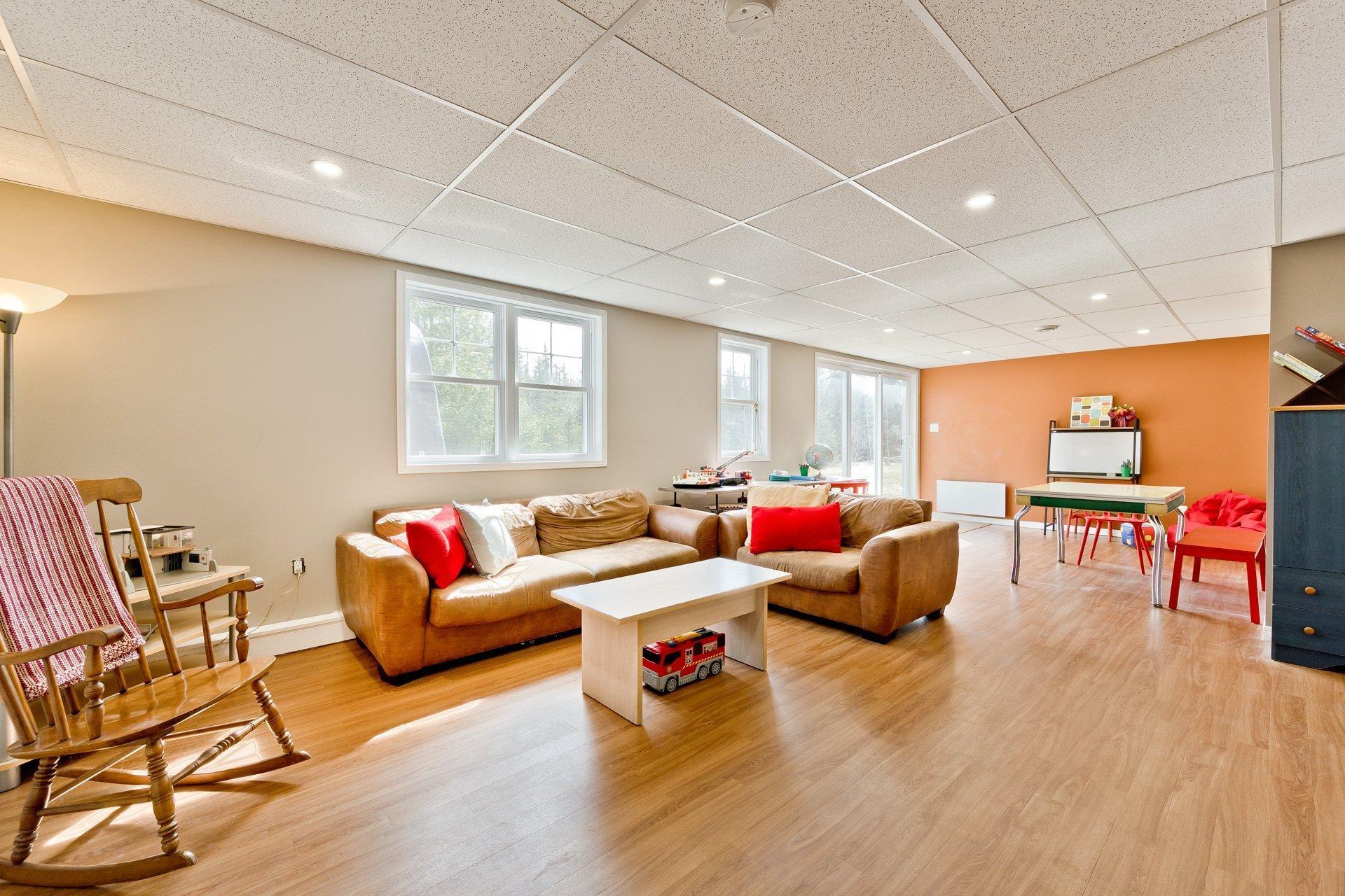 









1065


Rue du Val-des-Pruches

,
Sherbrooke (Brompton/Rock Forest/Saint-Élie/Deauville),




QC
J1N0A1

