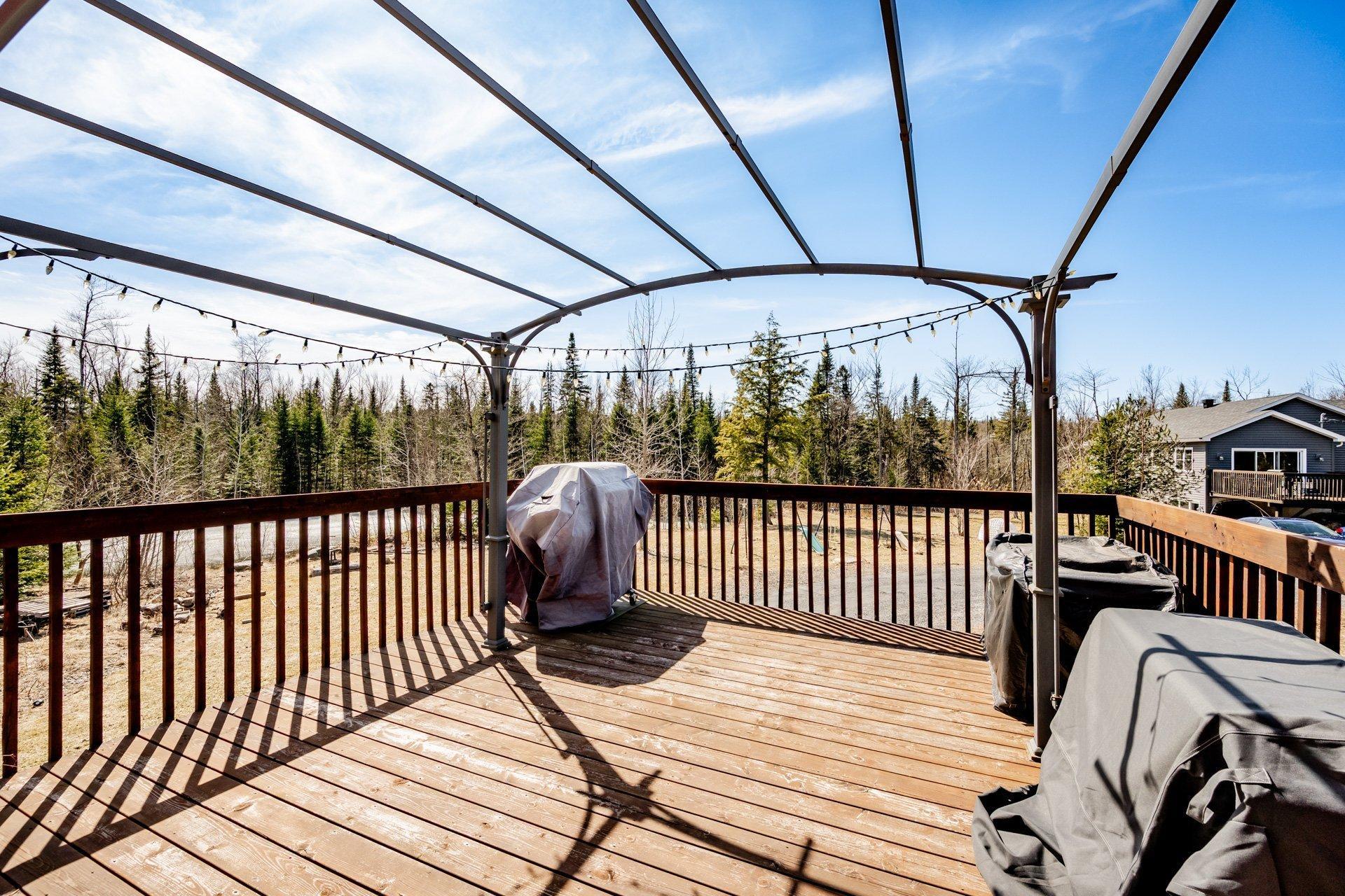 









1065


Rue du Val-des-Pruches

,
Sherbrooke (Brompton/Rock Forest/Saint-Élie/Deauville),




QC
J1N0A1

