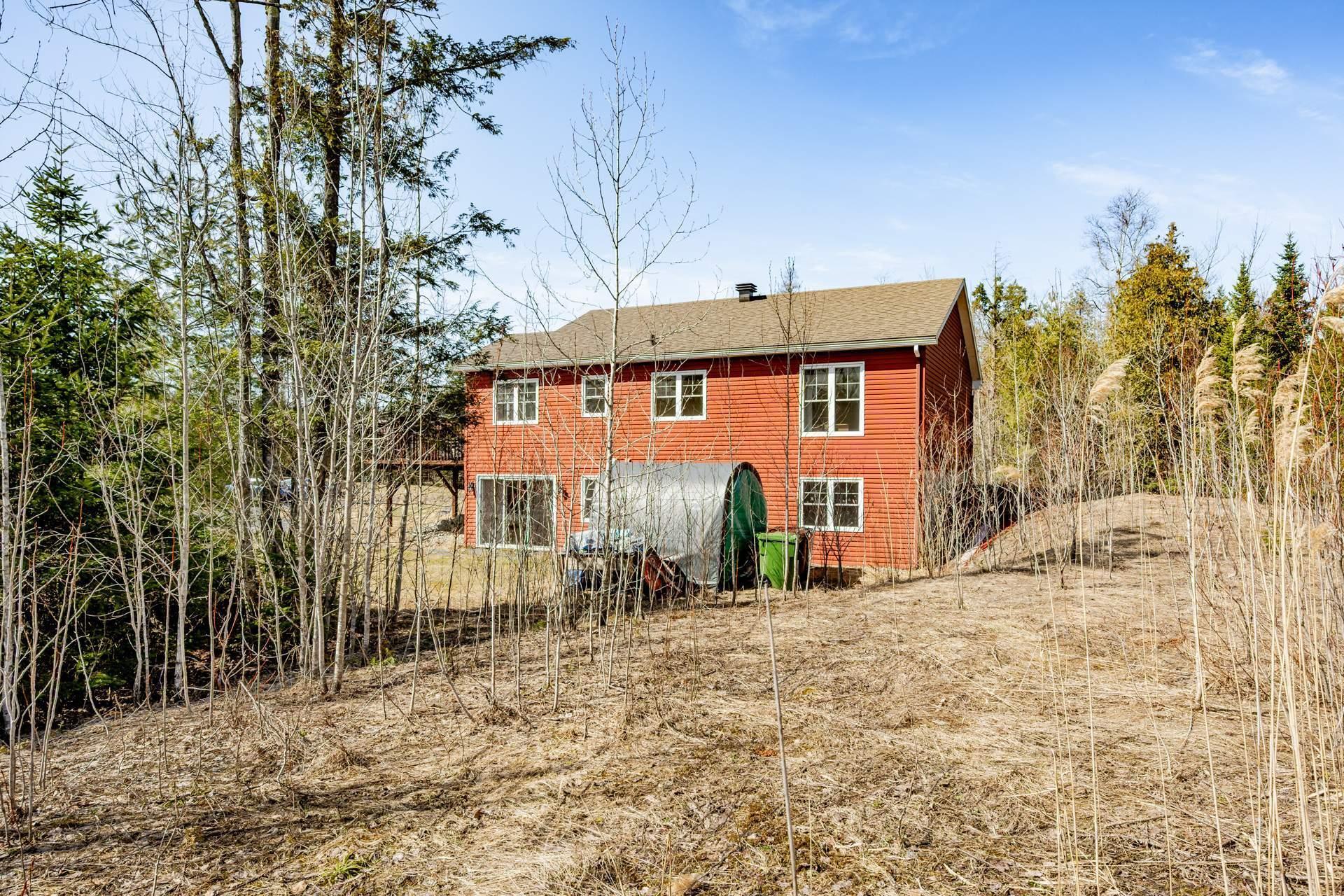 









1065


Rue du Val-des-Pruches

,
Sherbrooke (Brompton/Rock Forest/Saint-Élie/Deauville),




QC
J1N0A1


