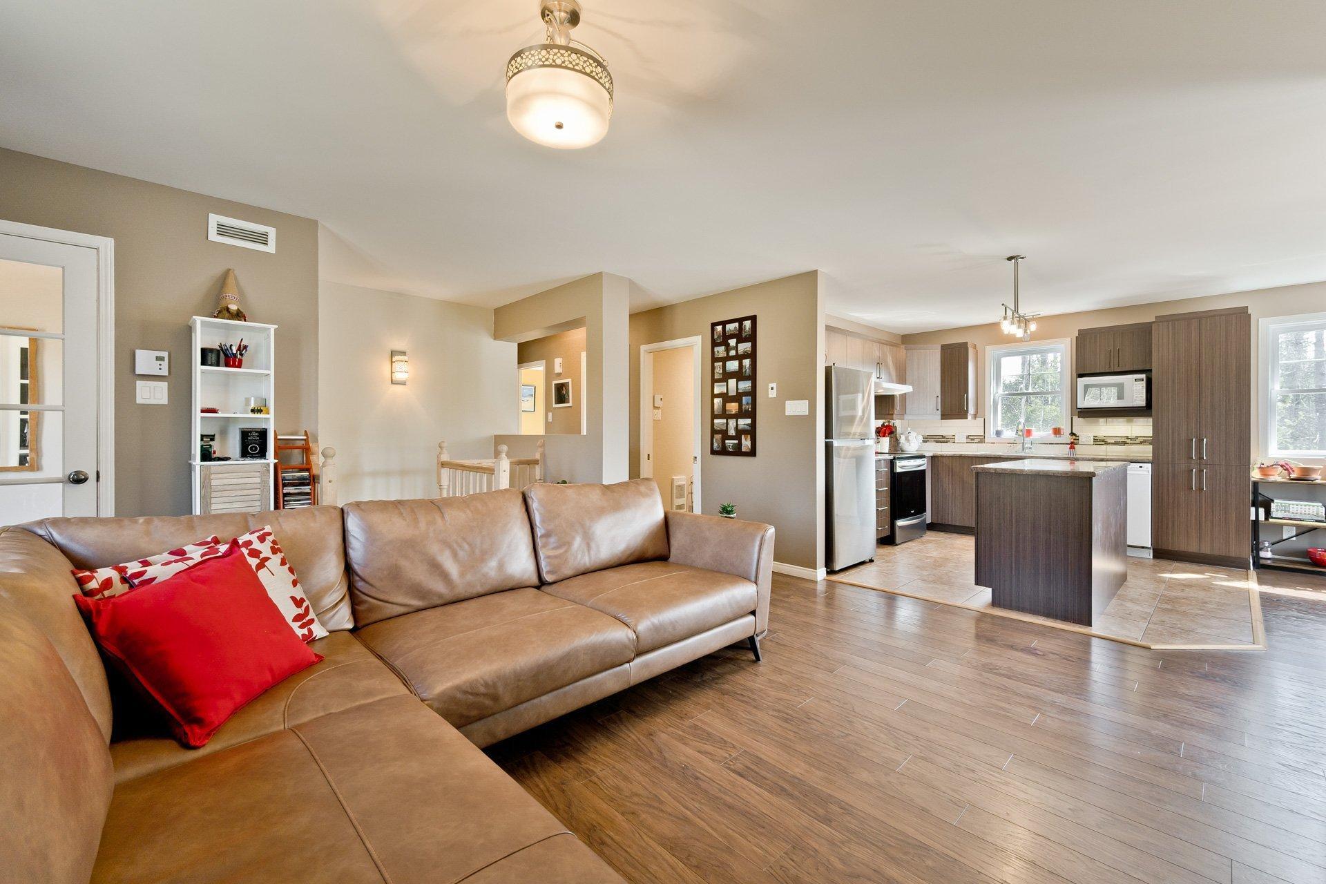 









1065


Rue du Val-des-Pruches

,
Sherbrooke (Brompton/Rock Forest/Saint-Élie/Deauville),




QC
J1N0A1

