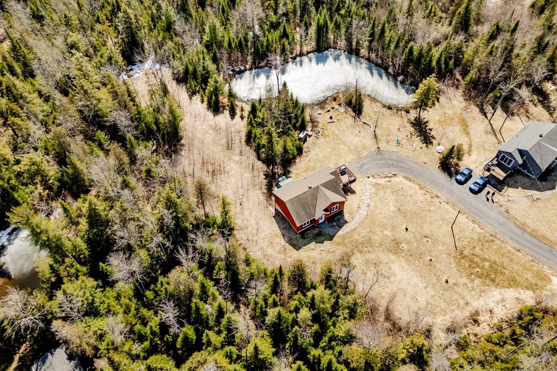 









1065


Rue du Val-des-Pruches

,
Sherbrooke (Brompton/Rock Forest/Saint-Élie/Deauville),




QC
J1N0A1

