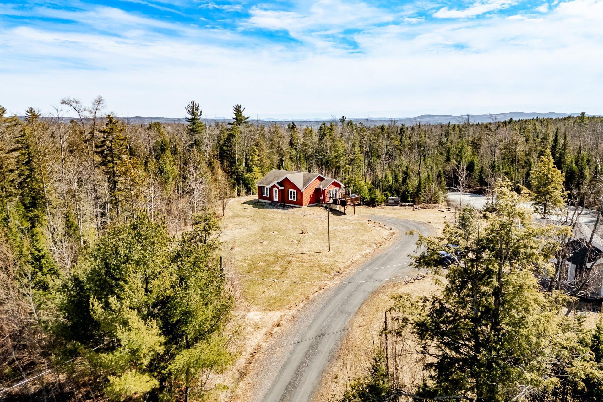 









1065


Rue du Val-des-Pruches

,
Sherbrooke (Brompton/Rock Forest/Saint-Élie/Deauville),




QC
J1N0A1

