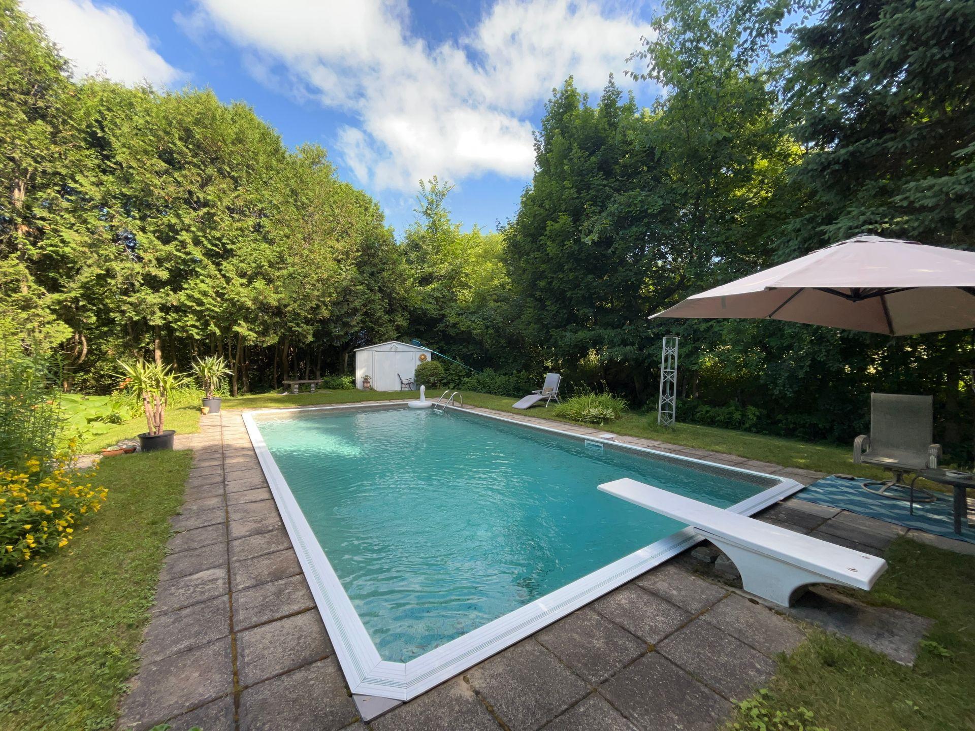 









622


Route des Outaouais

,
Brownsburg-Chatham,




QC
J8G2H5

