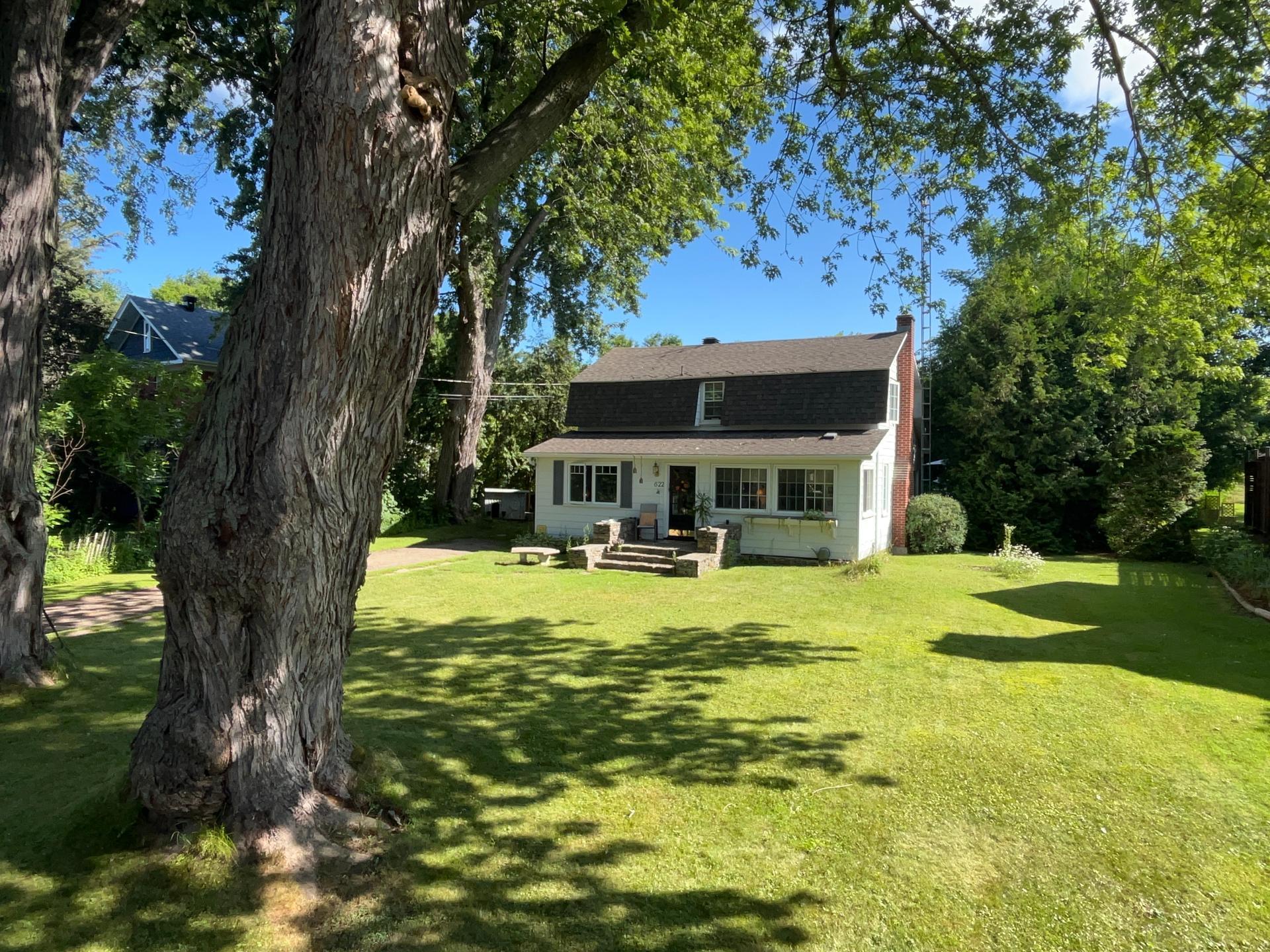 









622


Route des Outaouais

,
Brownsburg-Chatham,




QC
J8G2H5

