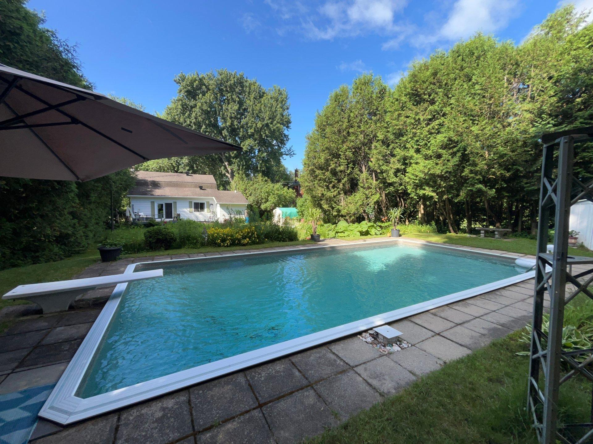 









622


Route des Outaouais

,
Brownsburg-Chatham,




QC
J8G2H5

