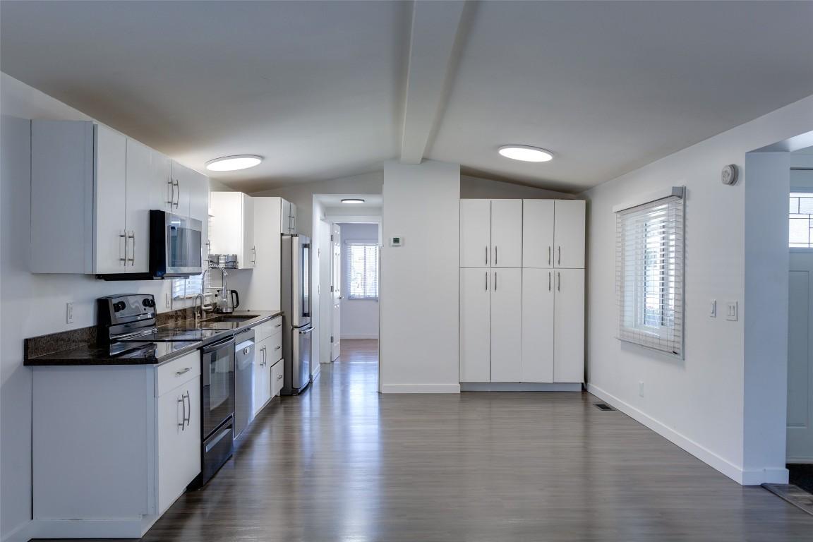 









720


Commonwealth

Road, 62,
Lake Country,




BC
V4V 1R6

