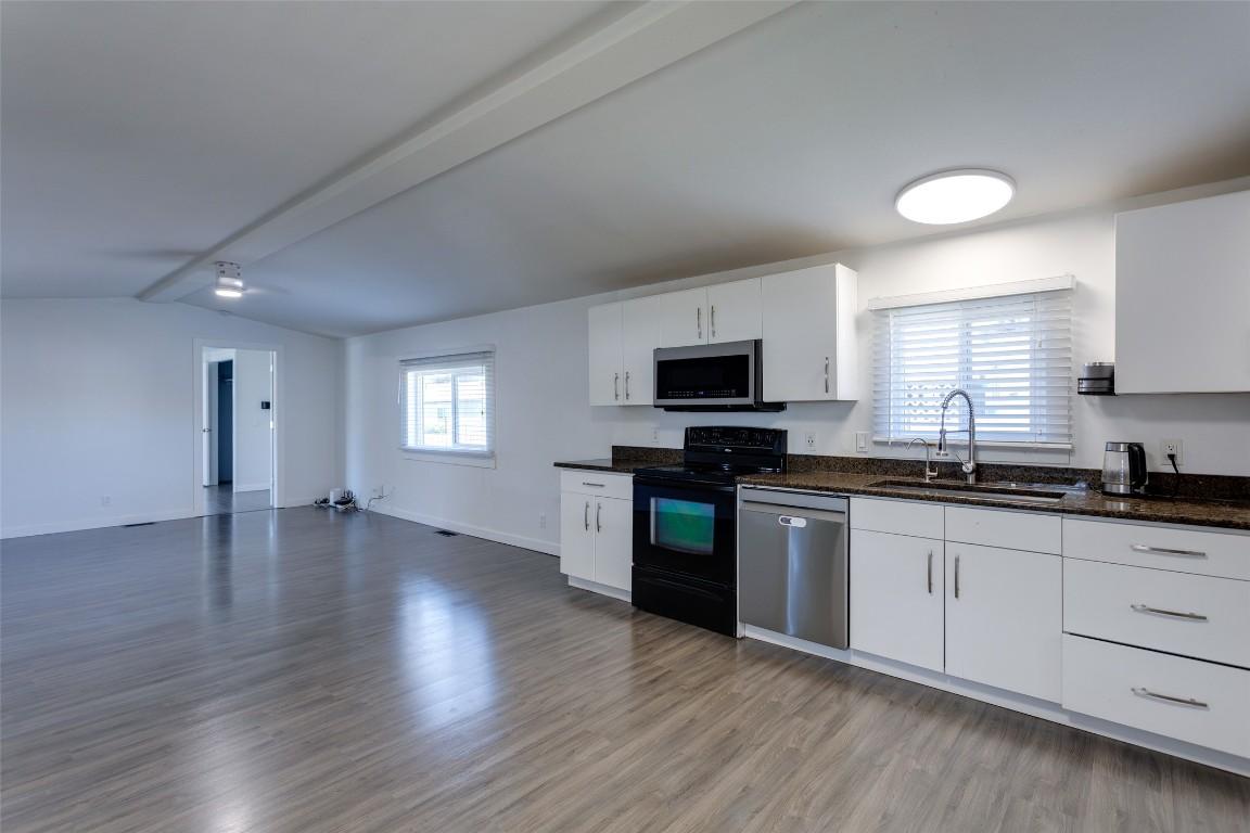 









720


Commonwealth

Road, 62,
Lake Country,




BC
V4V 1R6

