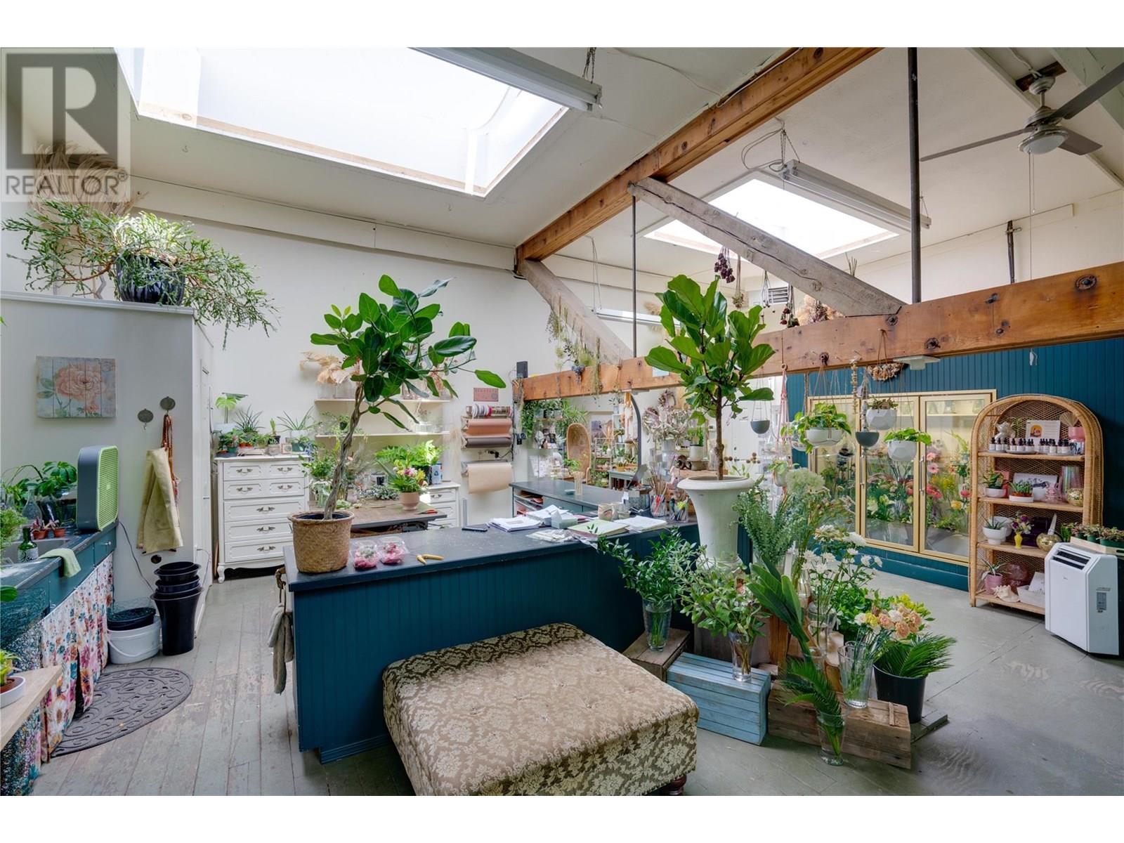 












696 Baker Street

,
Nelson,




British Columbia
V1L4H6

