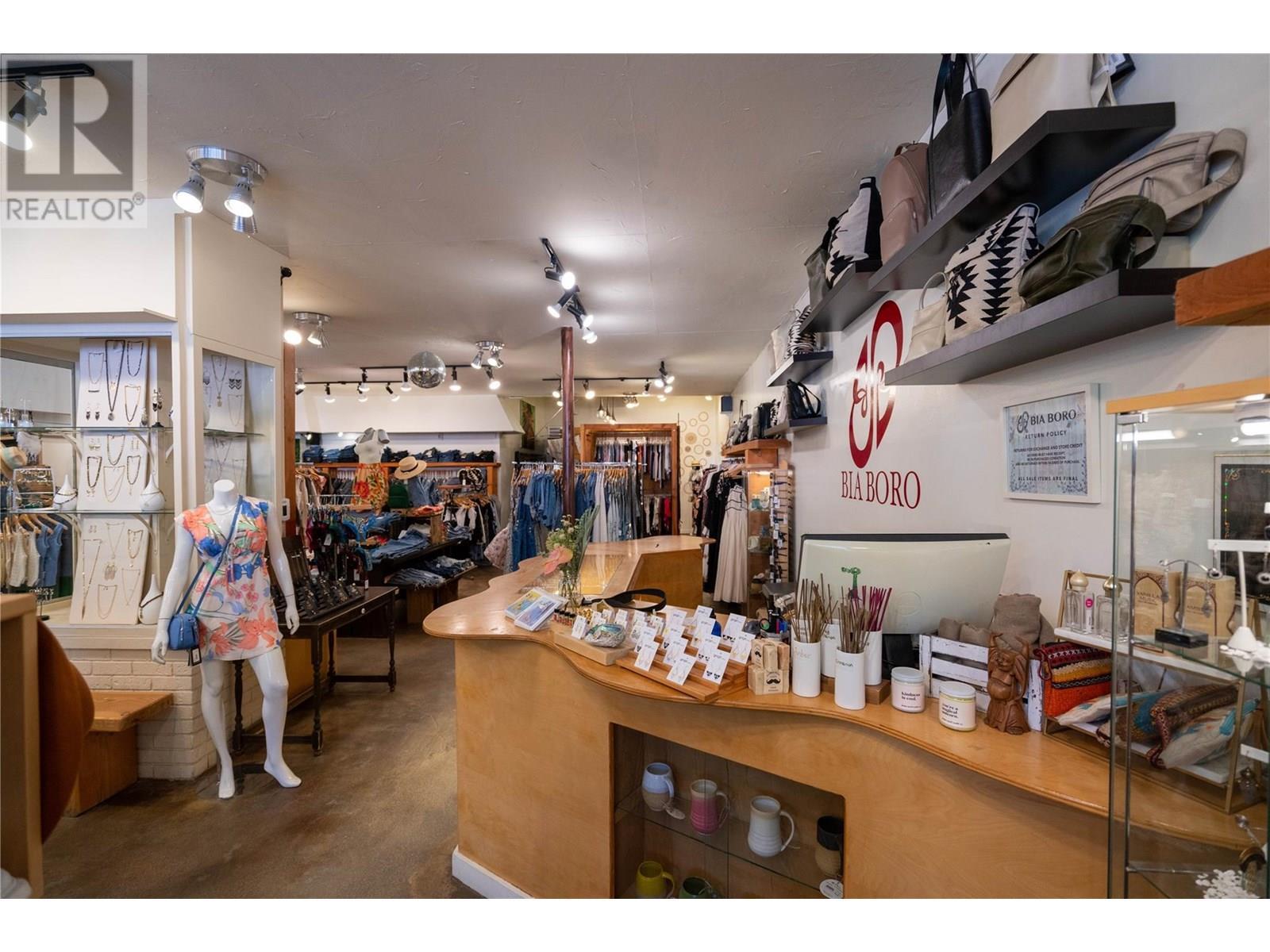 












696 Baker Street

,
Nelson,




British Columbia
V1L4H6

