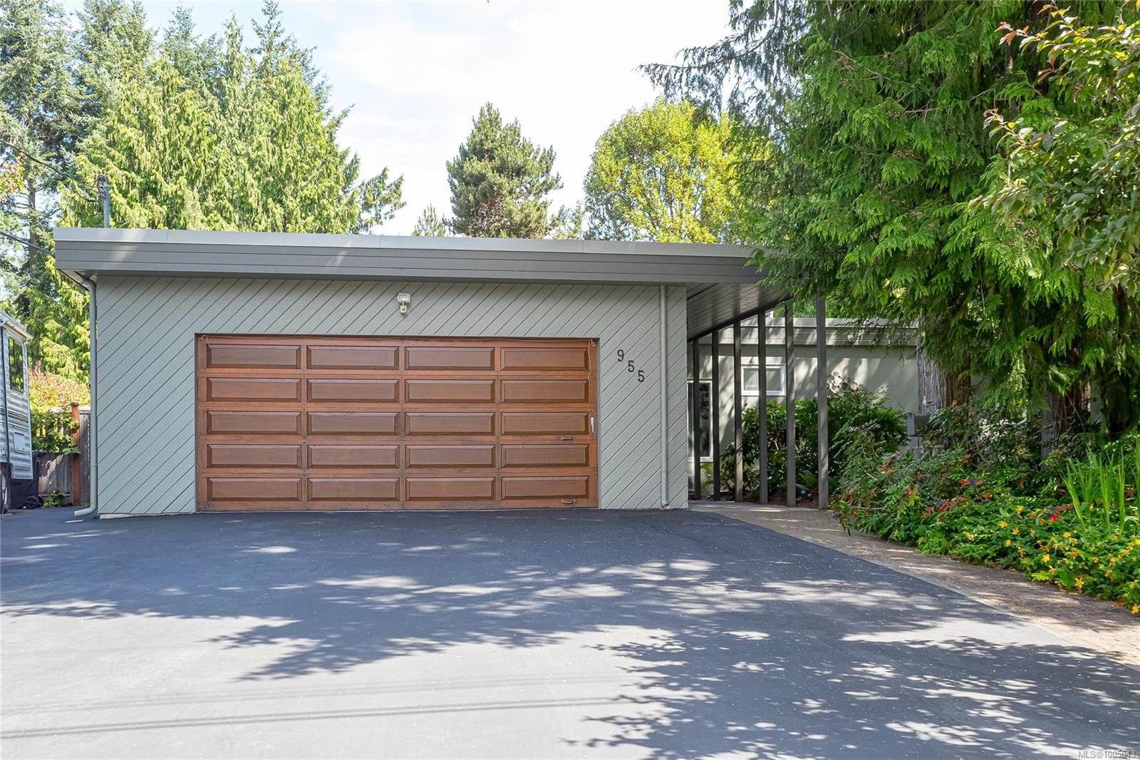 









955


Ballenas

Rd,
Parksville,




BC
V9P 1T4


