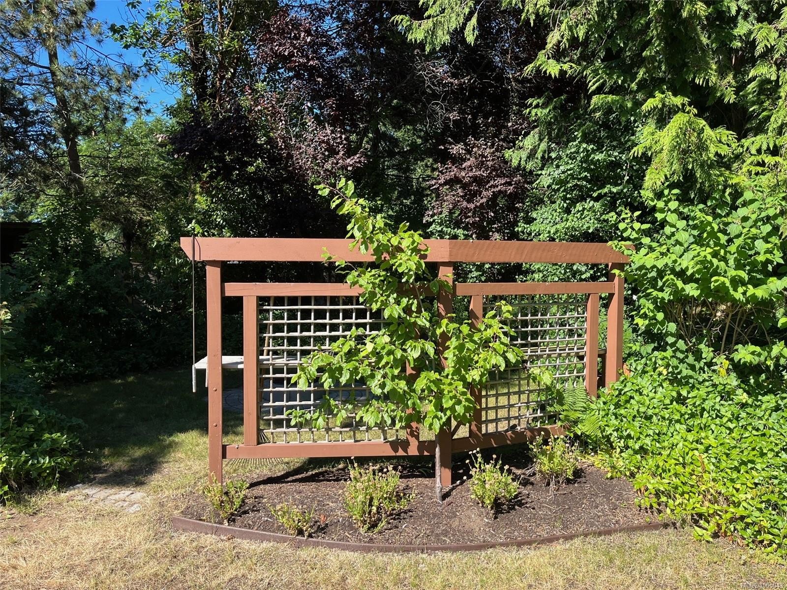









955


Ballenas

Rd,
Parksville,




BC
V9P 1T4

