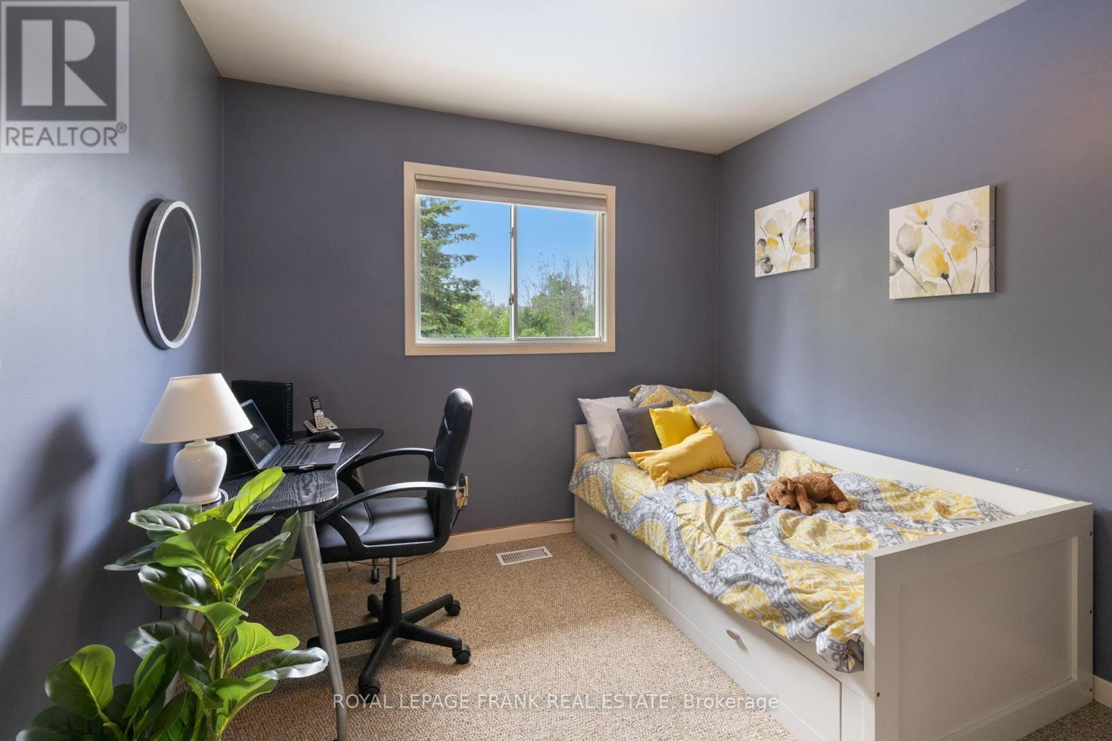 












2558 FOXMEADOW ROAD

,
Peterborough East (South),




Ontario
K9L1X2

