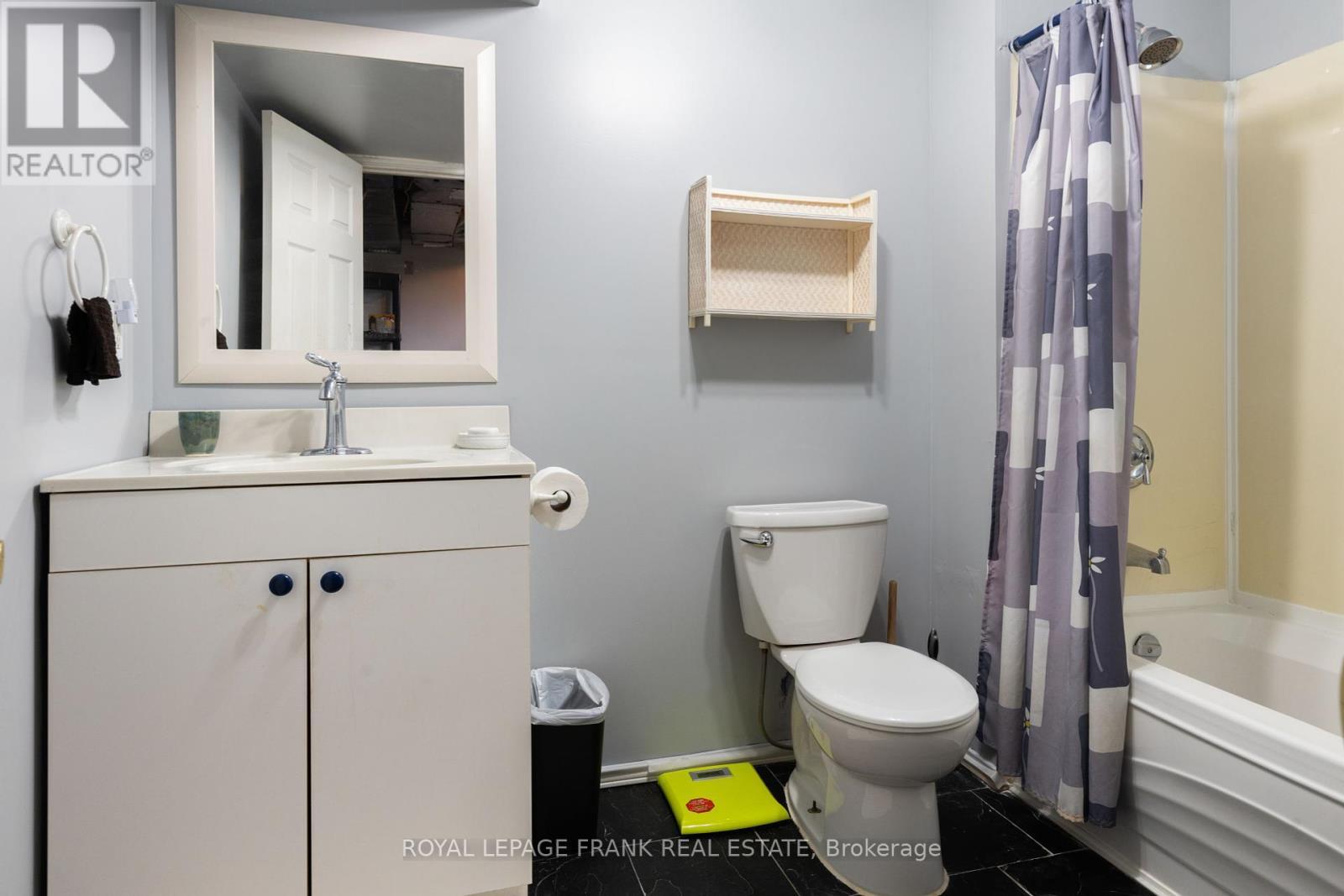












2558 FOXMEADOW ROAD

,
Peterborough East (South),




Ontario
K9L1X2


