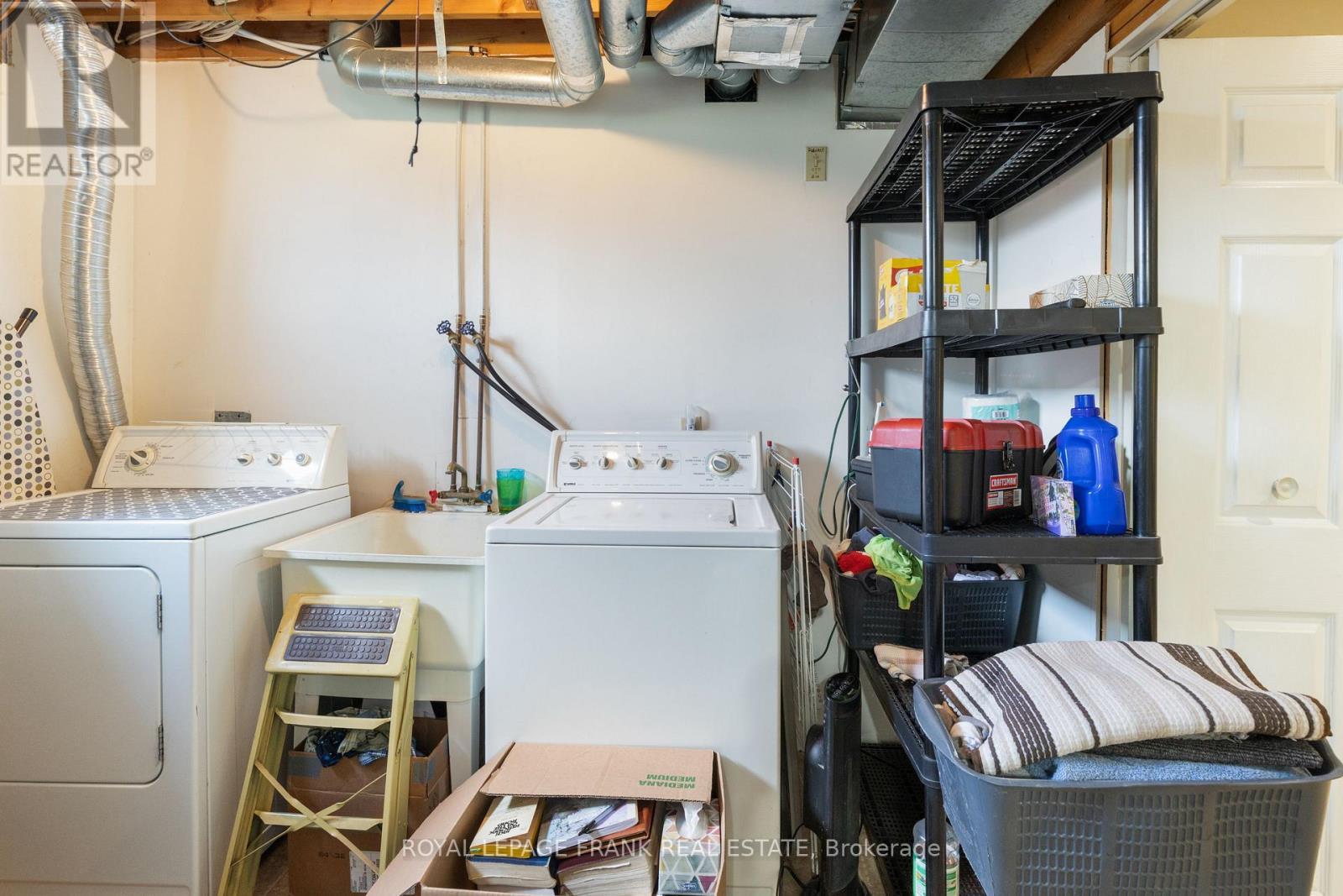 












2558 FOXMEADOW ROAD

,
Peterborough East (South),




Ontario
K9L1X2

