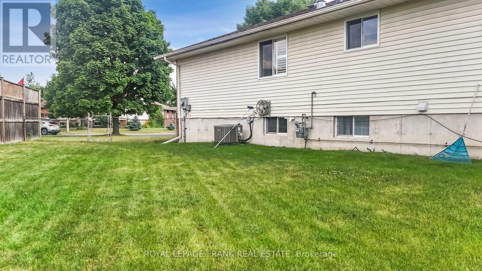 












2558 FOXMEADOW ROAD

,
Peterborough East (South),




Ontario
K9L1X2

