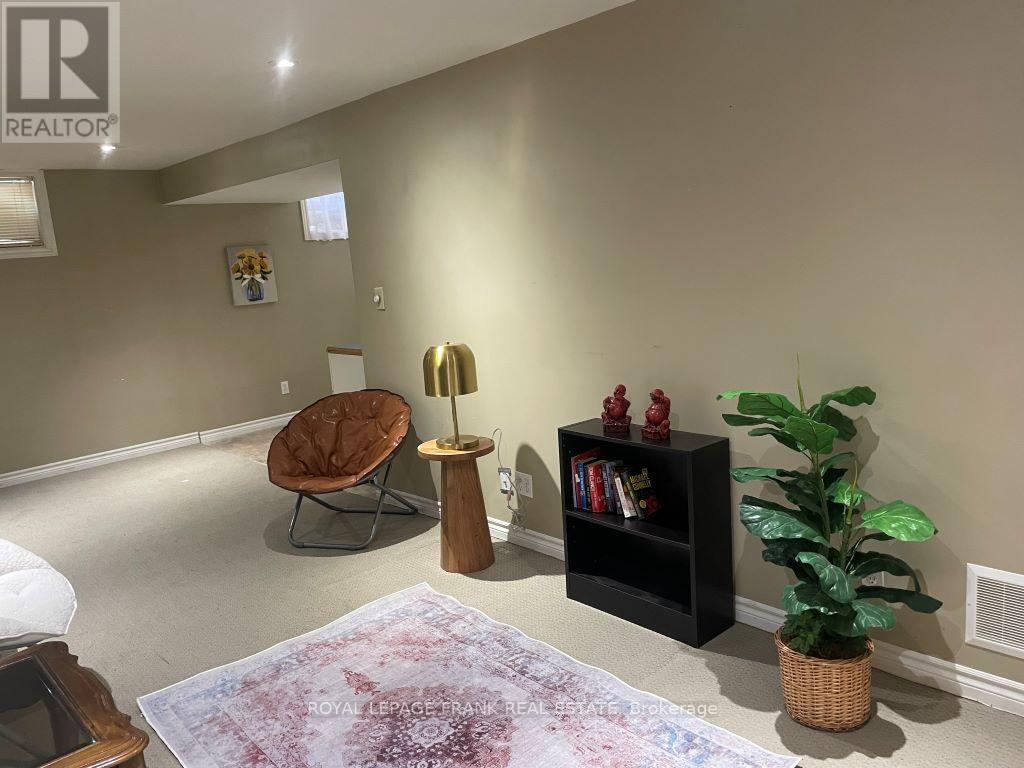 












2558 FOXMEADOW ROAD

,
Peterborough East (South),




Ontario
K9L1X2

