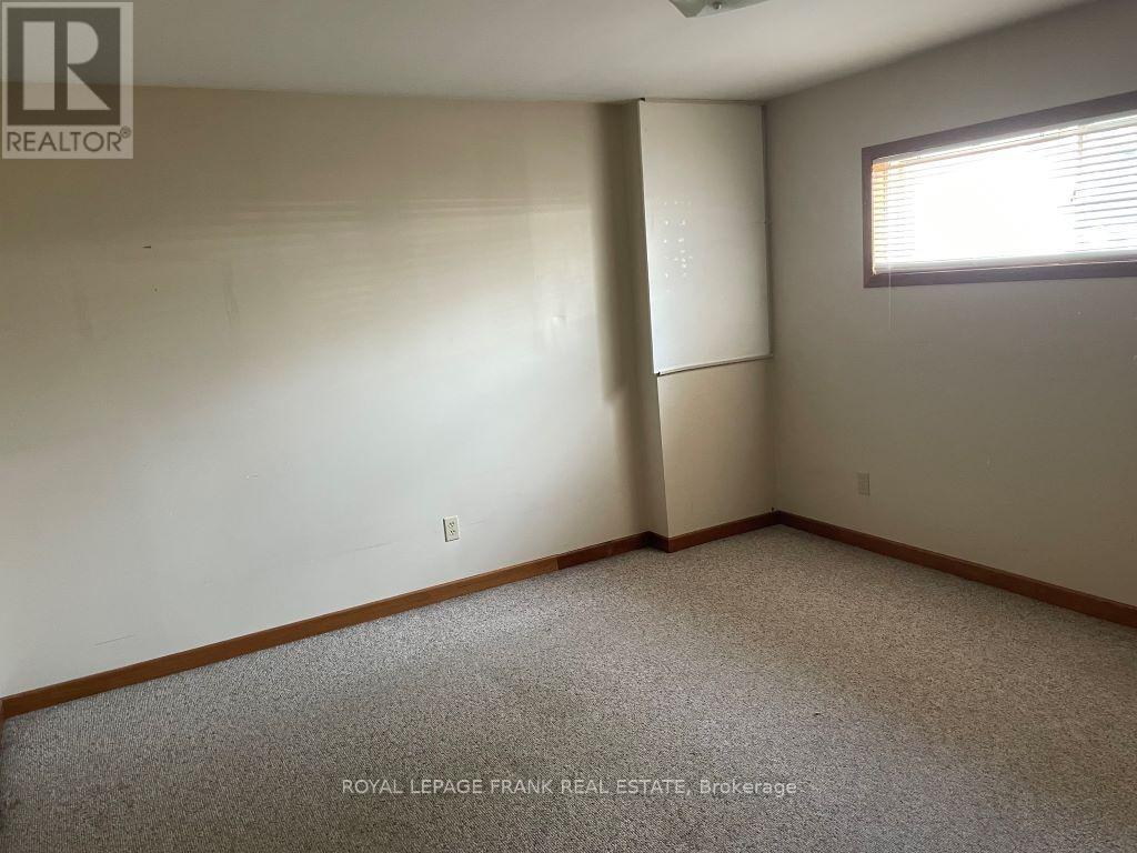 












2558 FOXMEADOW ROAD

,
Peterborough East (South),




Ontario
K9L1X2

