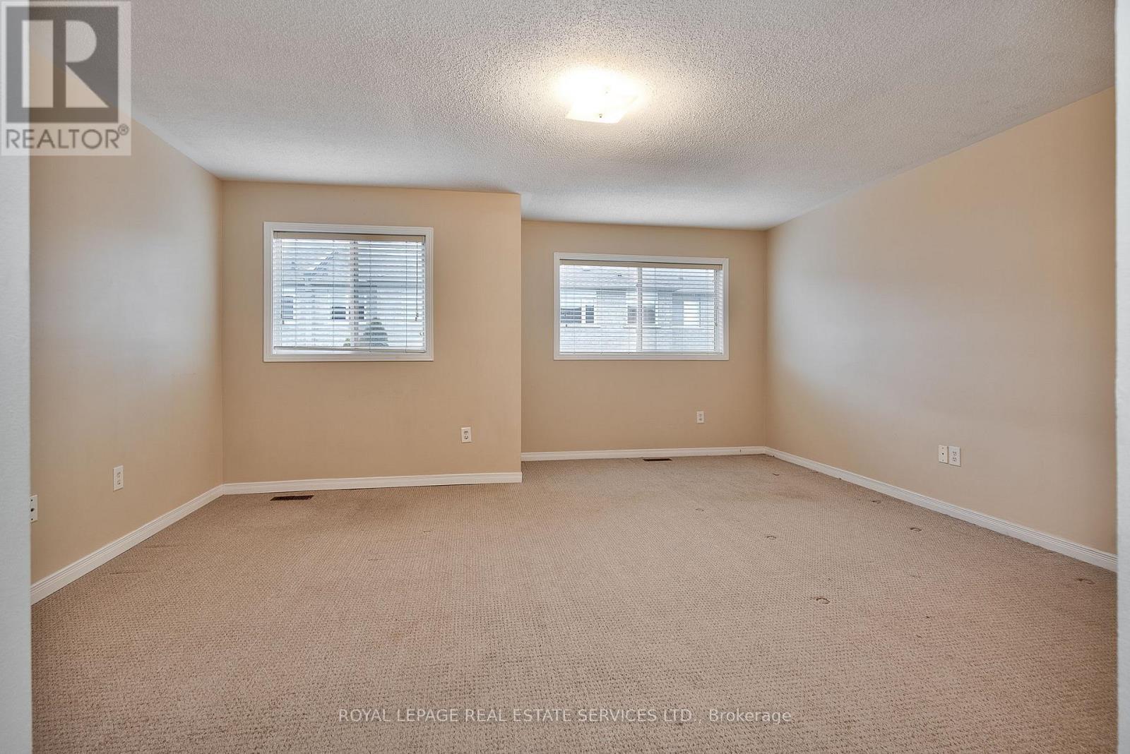












1765 COBRA CRESCENT

,
Burlington,




Ontario
L7L7L6


