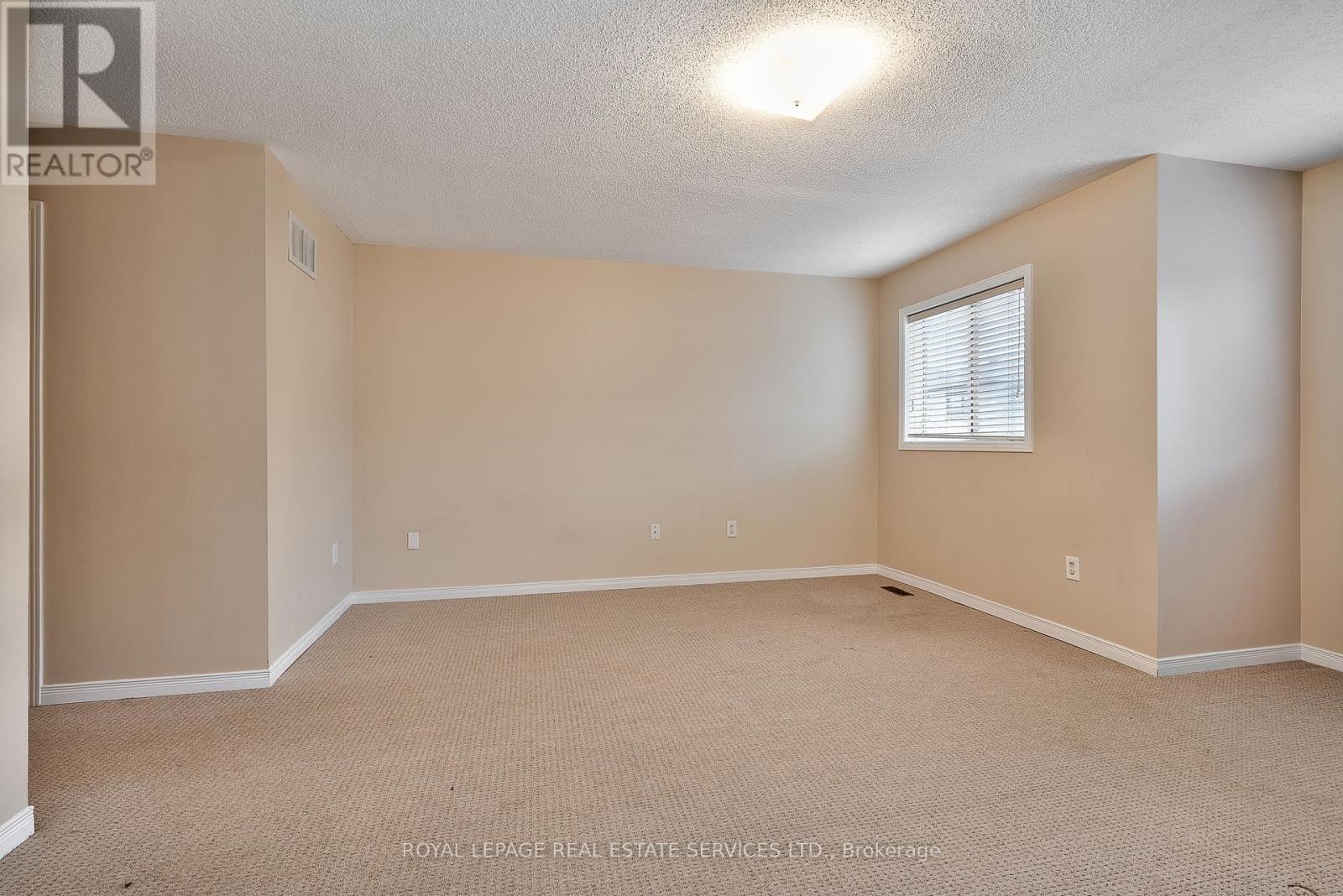 












1765 COBRA CRESCENT

,
Burlington,




Ontario
L7L7L6

