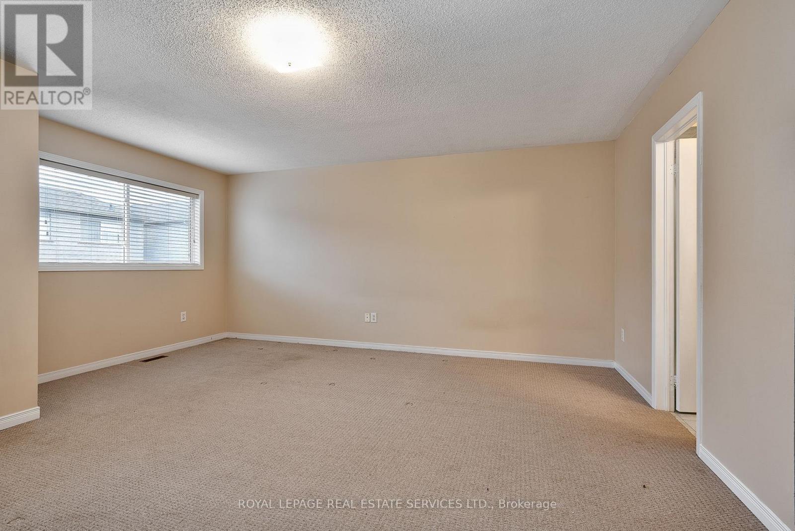 












1765 COBRA CRESCENT

,
Burlington,




Ontario
L7L7L6

