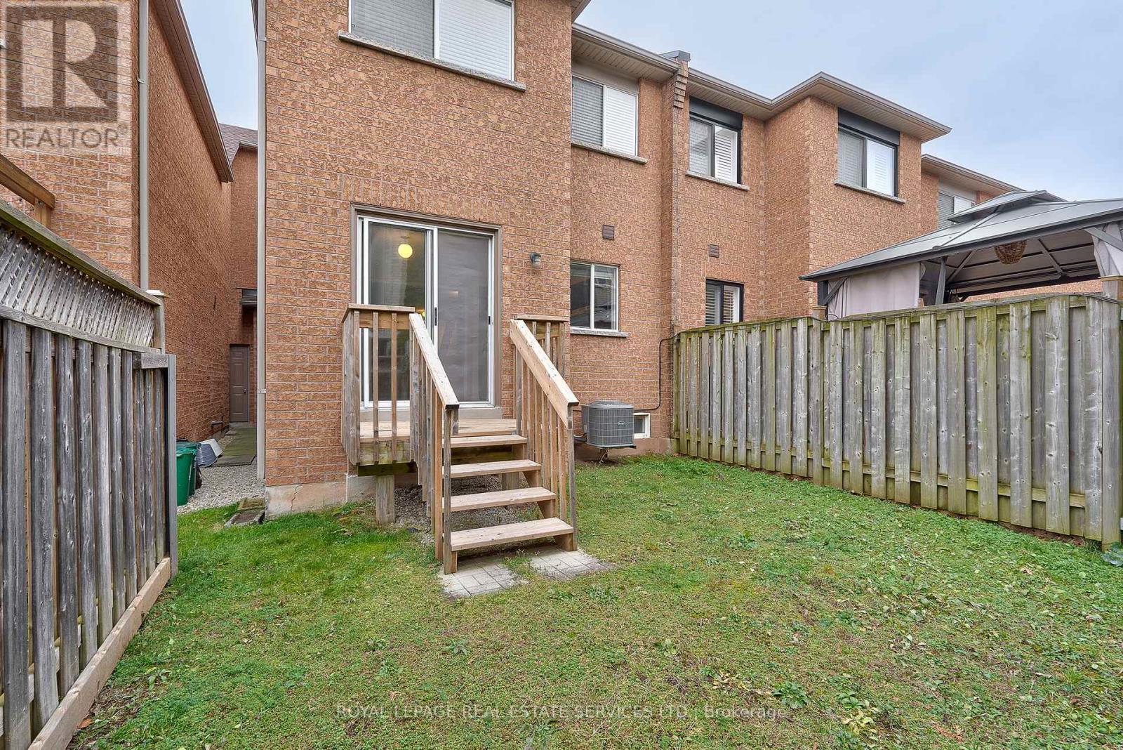 












1765 COBRA CRESCENT

,
Burlington,




Ontario
L7L7L6

