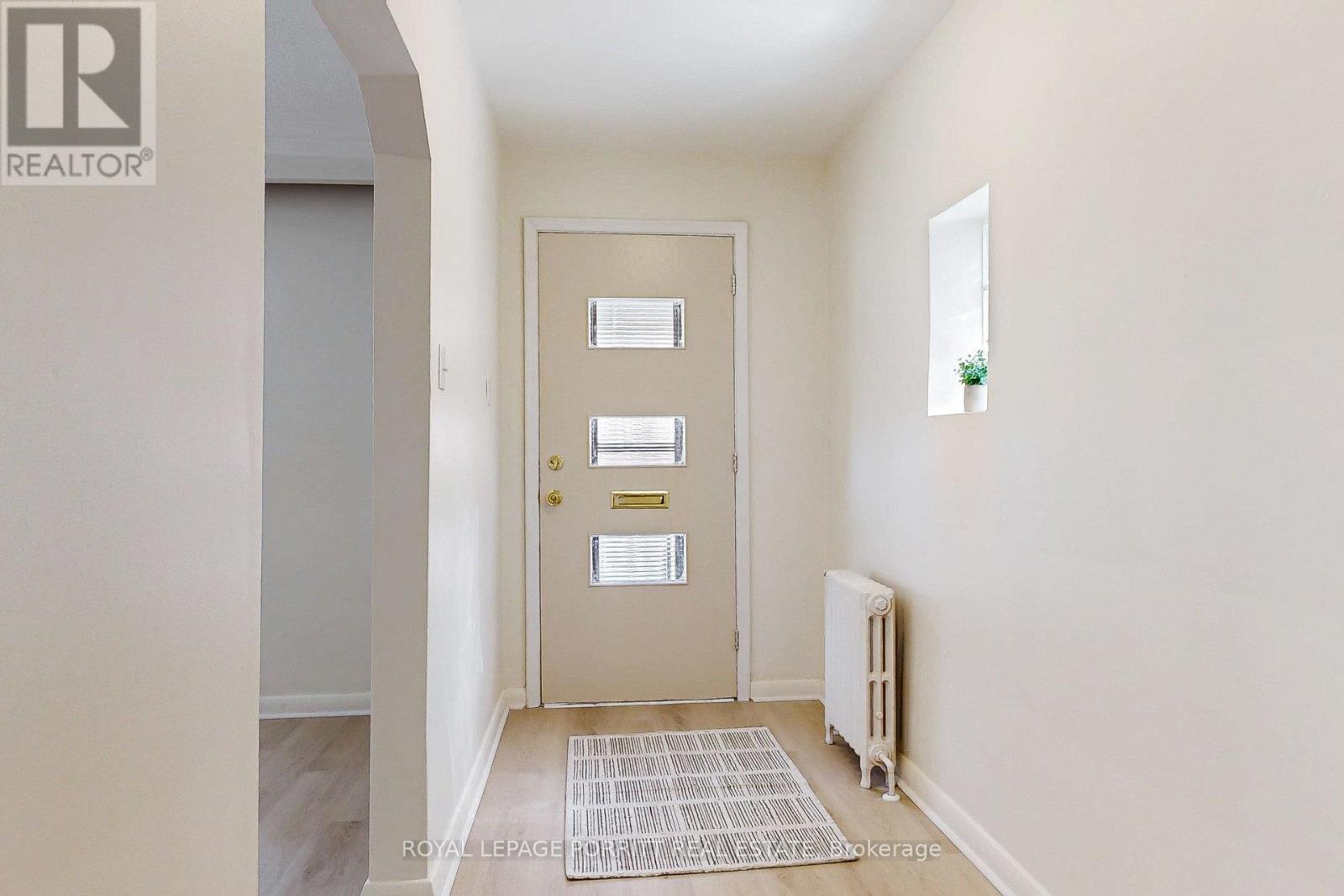 












126 A SIXTEENTH STREET

,
Toronto,




Ontario
M8V3K1

