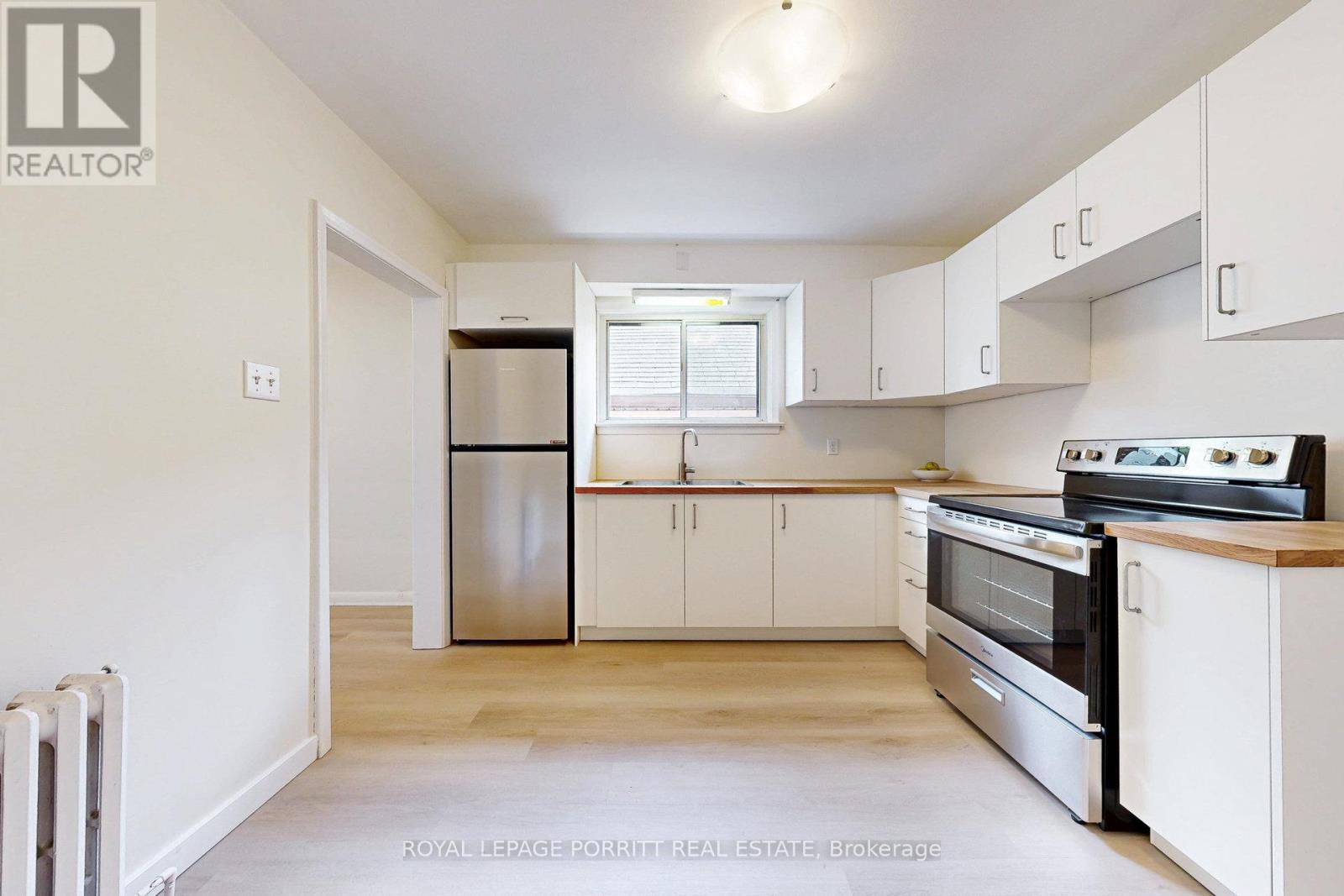 












126 A SIXTEENTH STREET

,
Toronto,




Ontario
M8V3K1

