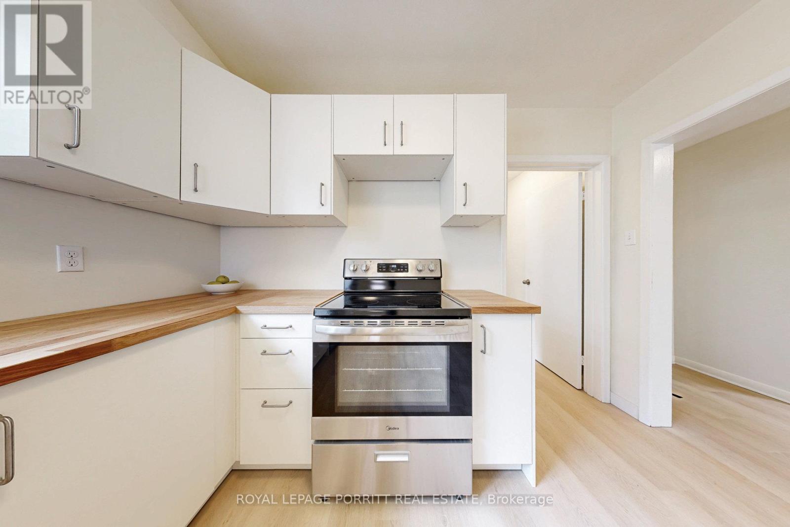












126 A SIXTEENTH STREET

,
Toronto,




Ontario
M8V3K1

