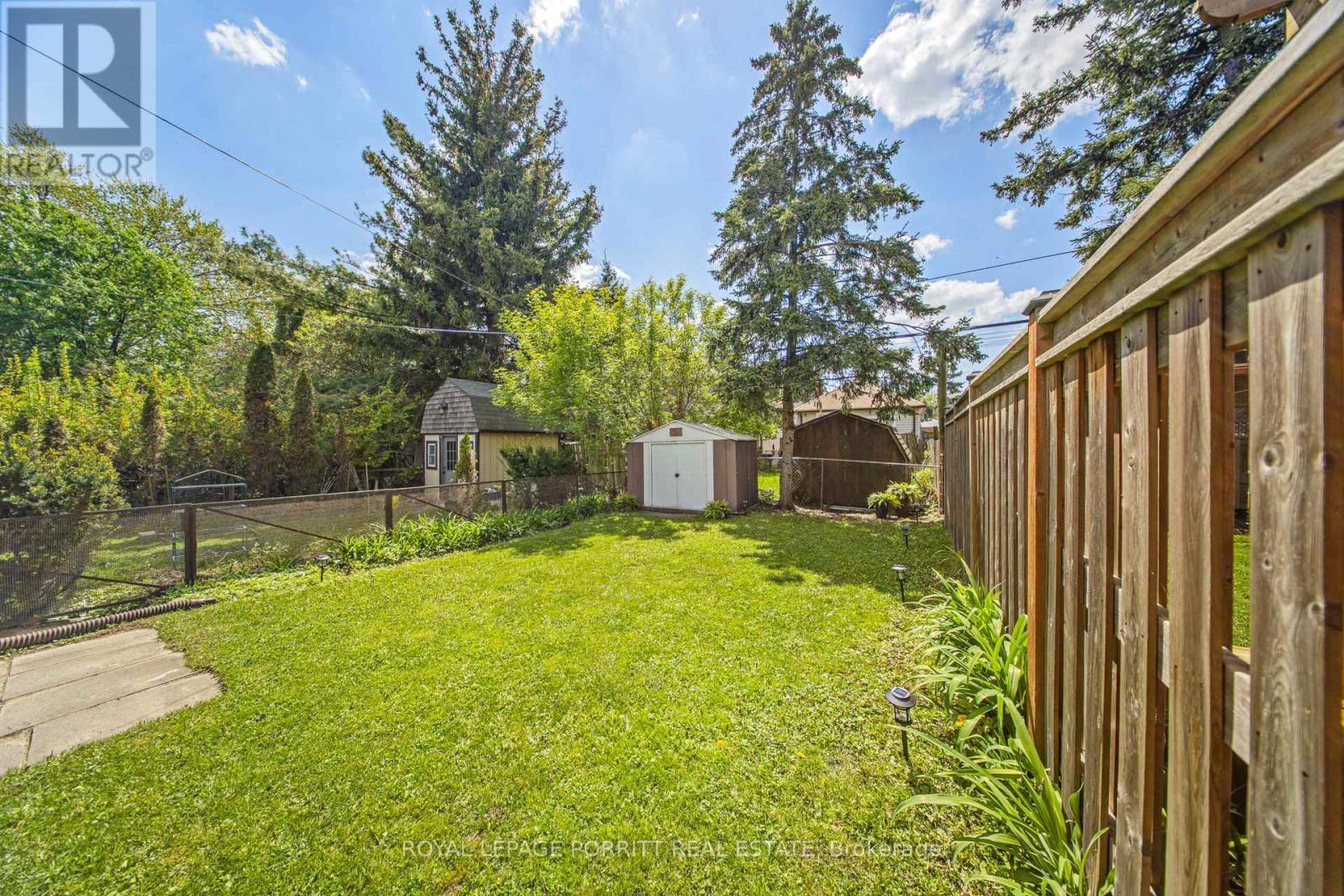 












126 A SIXTEENTH STREET

,
Toronto,




Ontario
M8V3K1

