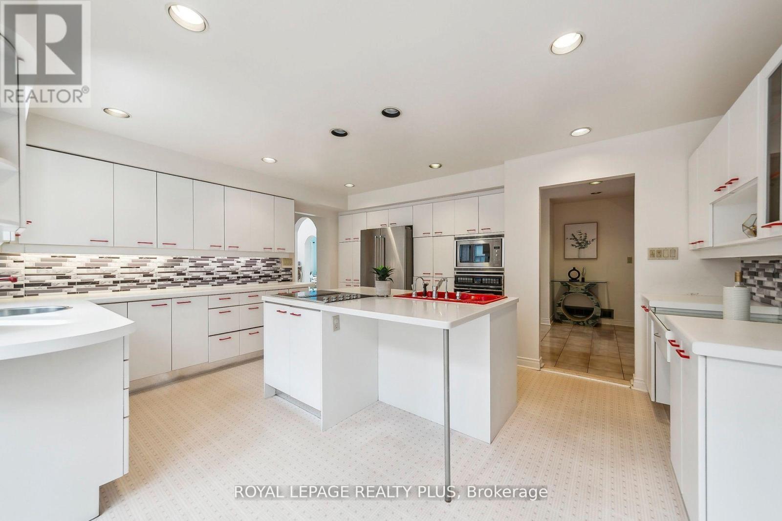 












4143 TAPESTRY TRAIL

,
Mississauga,




Ontario
L4W4E4


