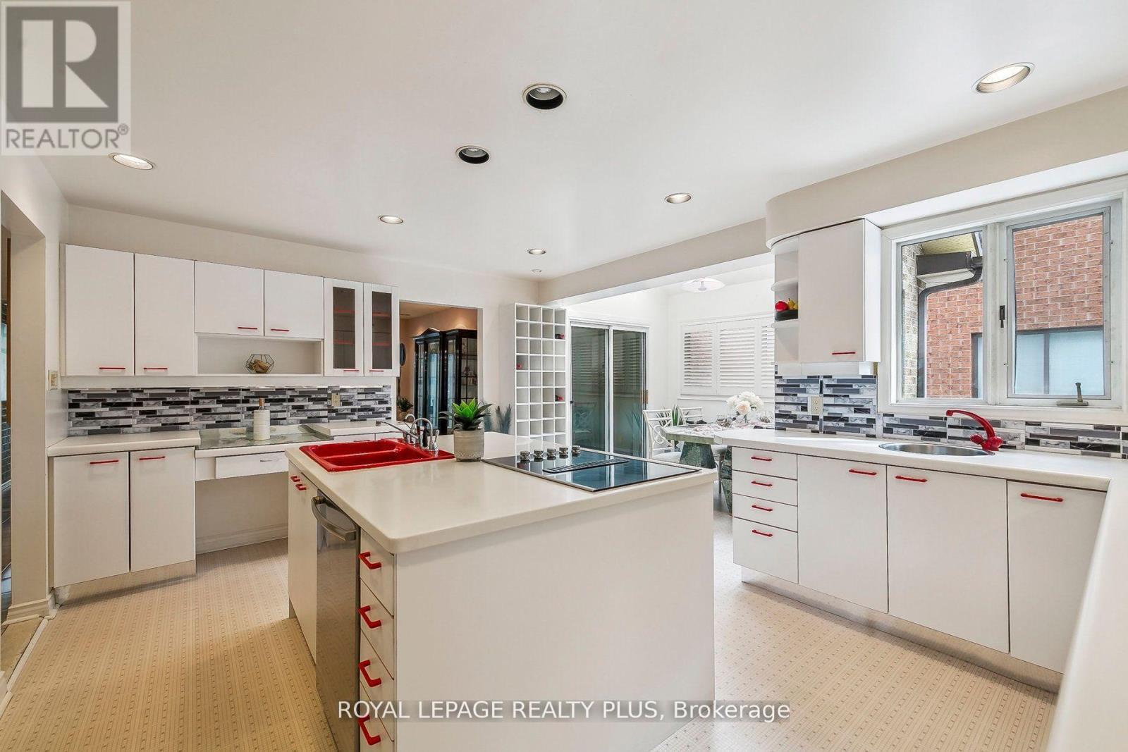 












4143 TAPESTRY TRAIL

,
Mississauga,




Ontario
L4W4E4


