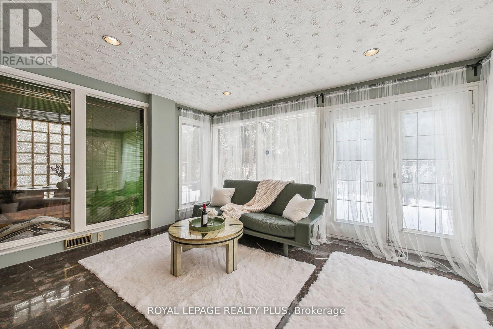 












4143 TAPESTRY TRAIL

,
Mississauga,




Ontario
L4W4E4

