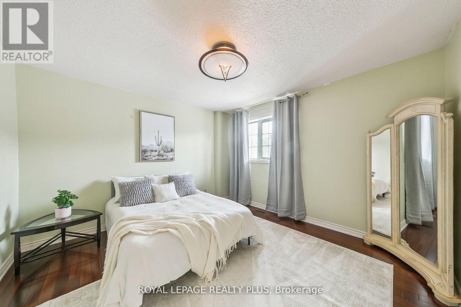 












4143 TAPESTRY TRAIL

,
Mississauga,




Ontario
L4W4E4

