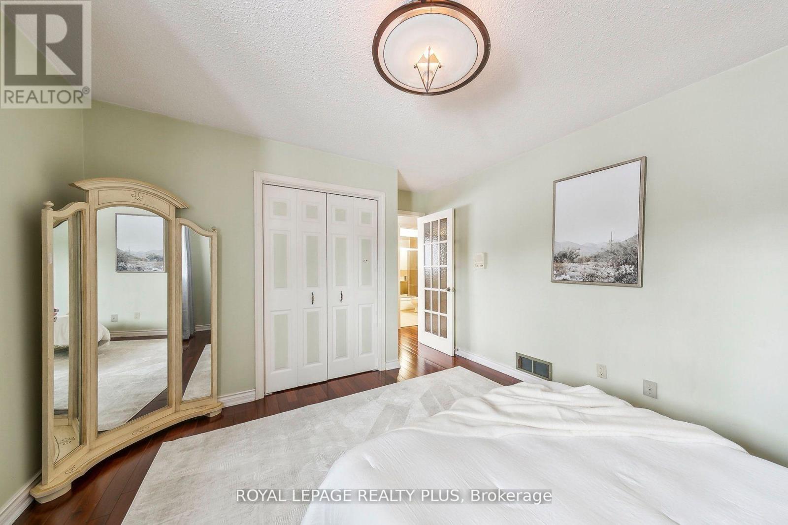 












4143 TAPESTRY TRAIL

,
Mississauga,




Ontario
L4W4E4

