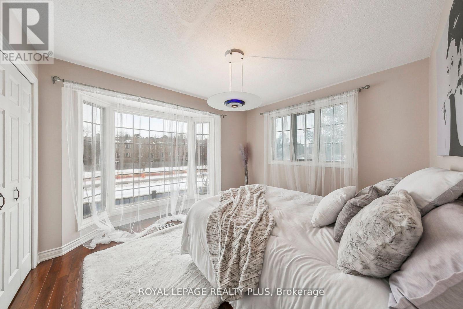 












4143 TAPESTRY TRAIL

,
Mississauga,




Ontario
L4W4E4

