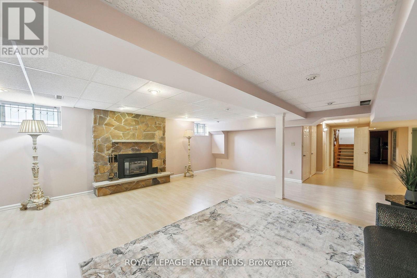 












4143 TAPESTRY TRAIL

,
Mississauga,




Ontario
L4W4E4

