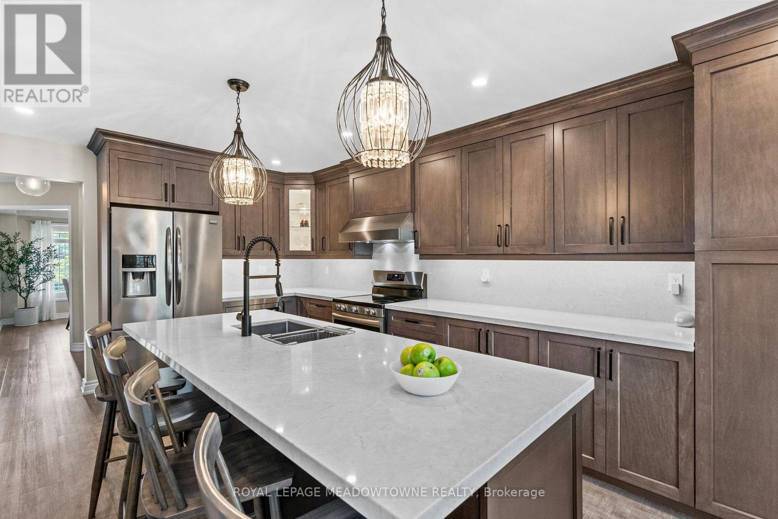 












1127 DEACON DRIVE

,
Milton,




Ontario
L9T5T1

