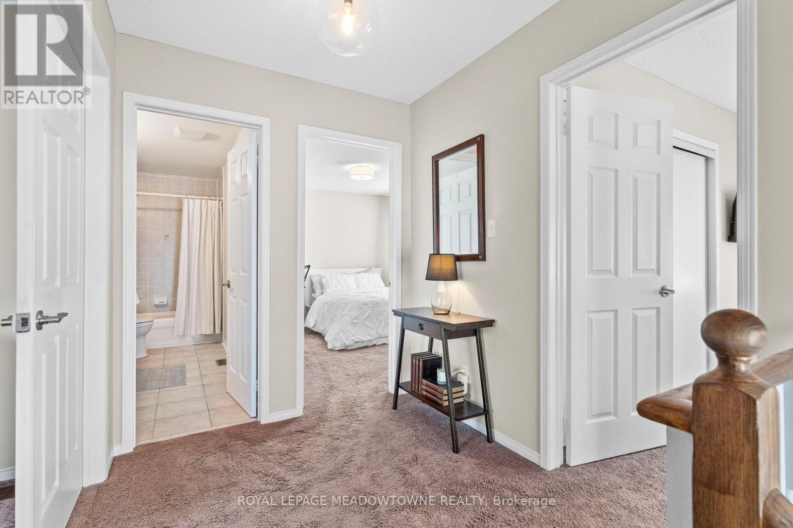 












1127 DEACON DRIVE

,
Milton,




Ontario
L9T5T1

