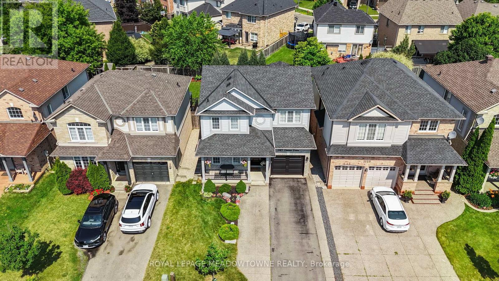 












1127 DEACON DRIVE

,
Milton,




Ontario
L9T5T1

