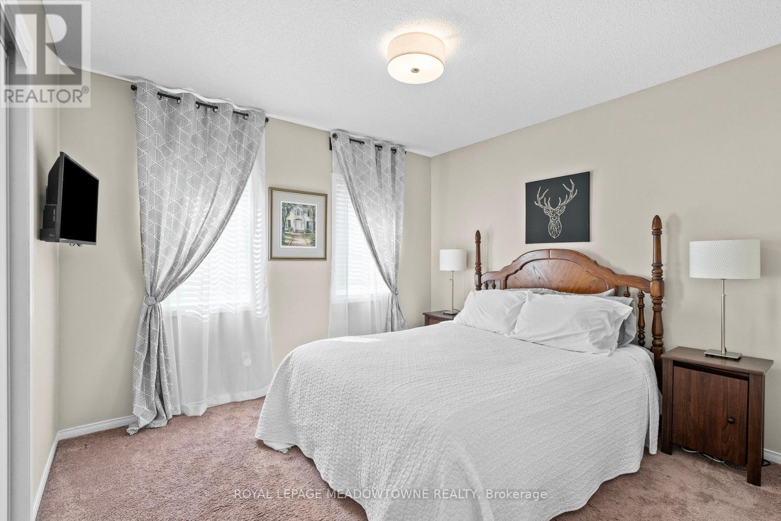 












1127 DEACON DRIVE

,
Milton,




Ontario
L9T5T1

